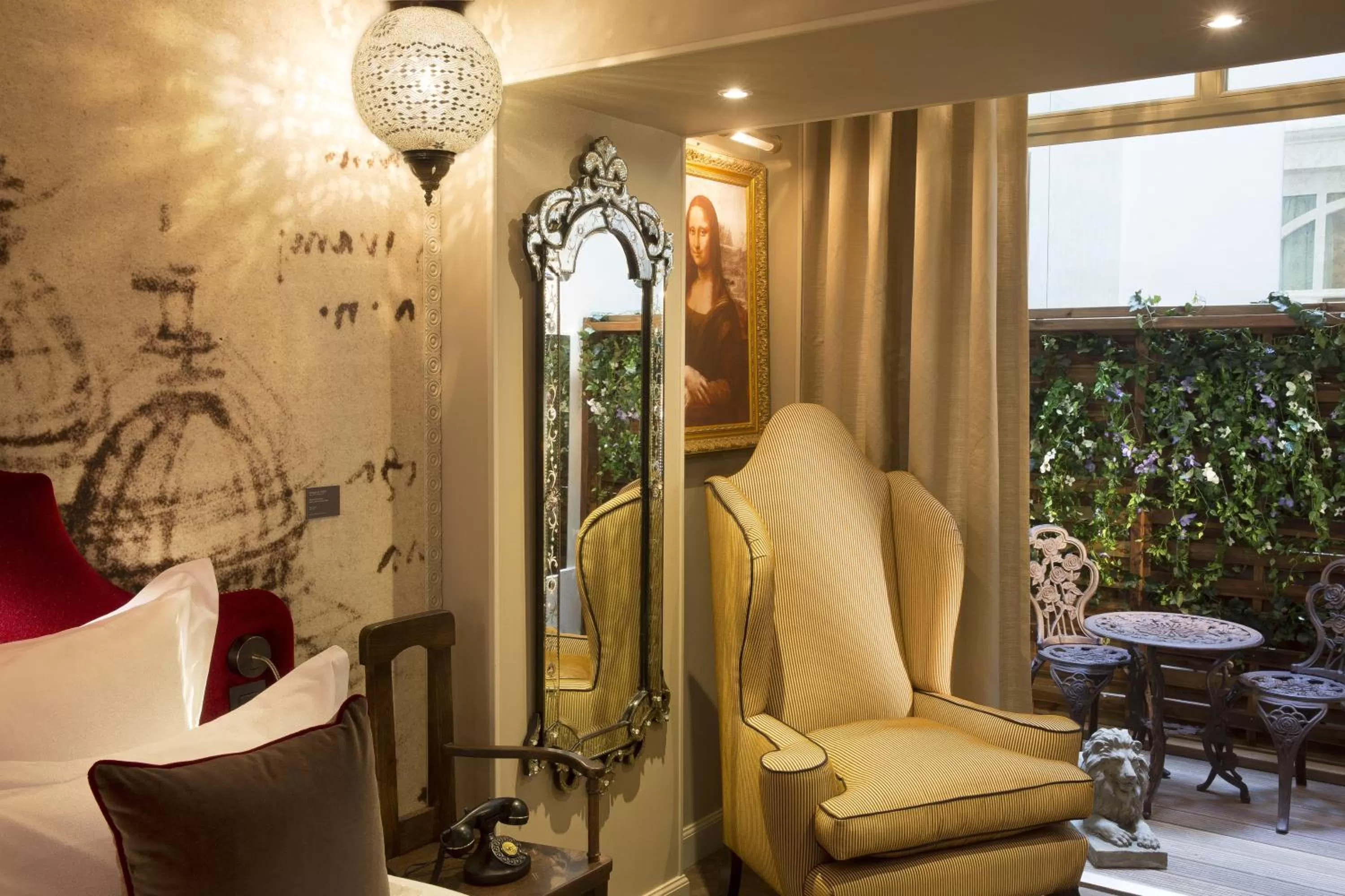 Balcony/Terrace in Hôtel Da Vinci & Spa