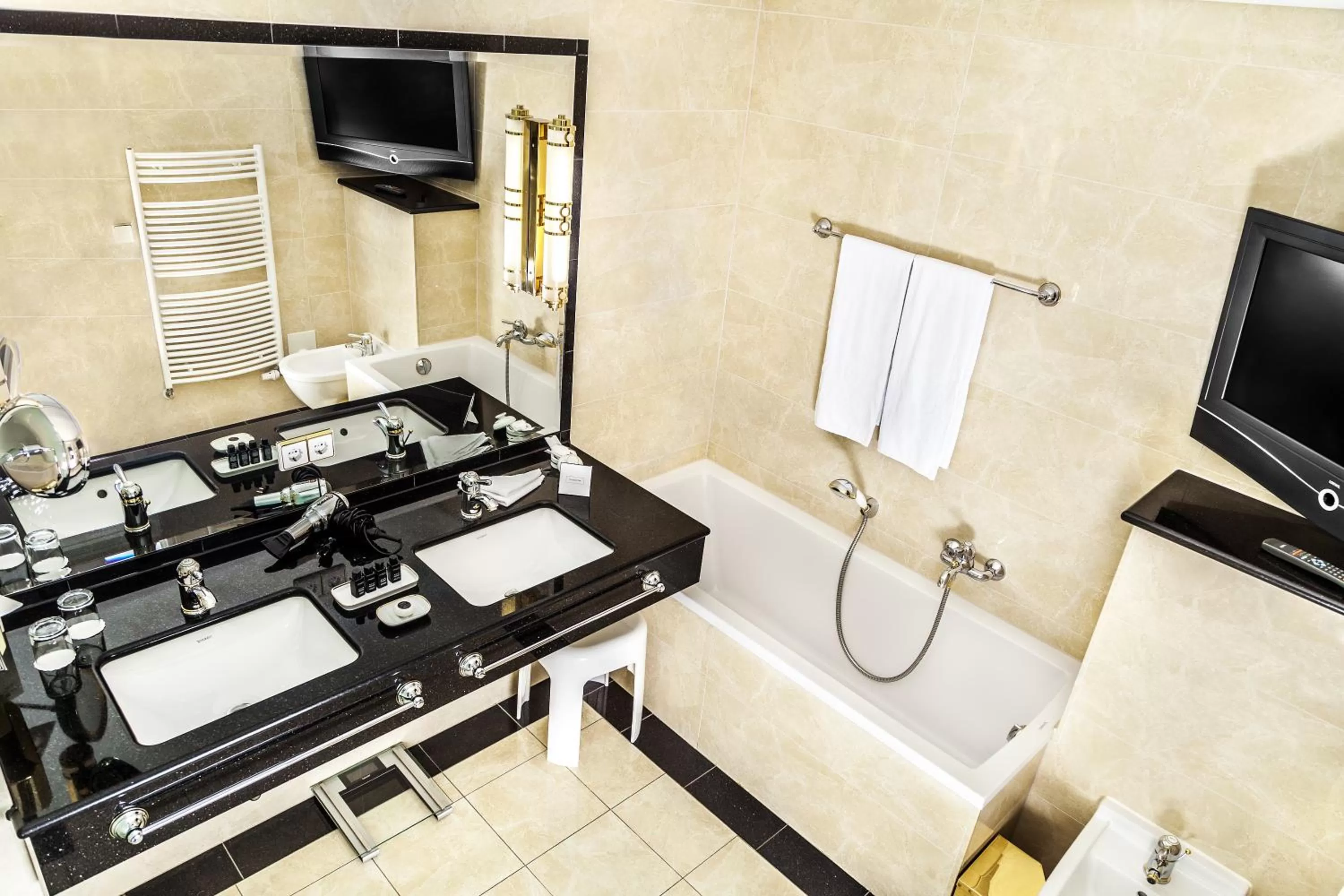 Bathroom in Hotel Suitess