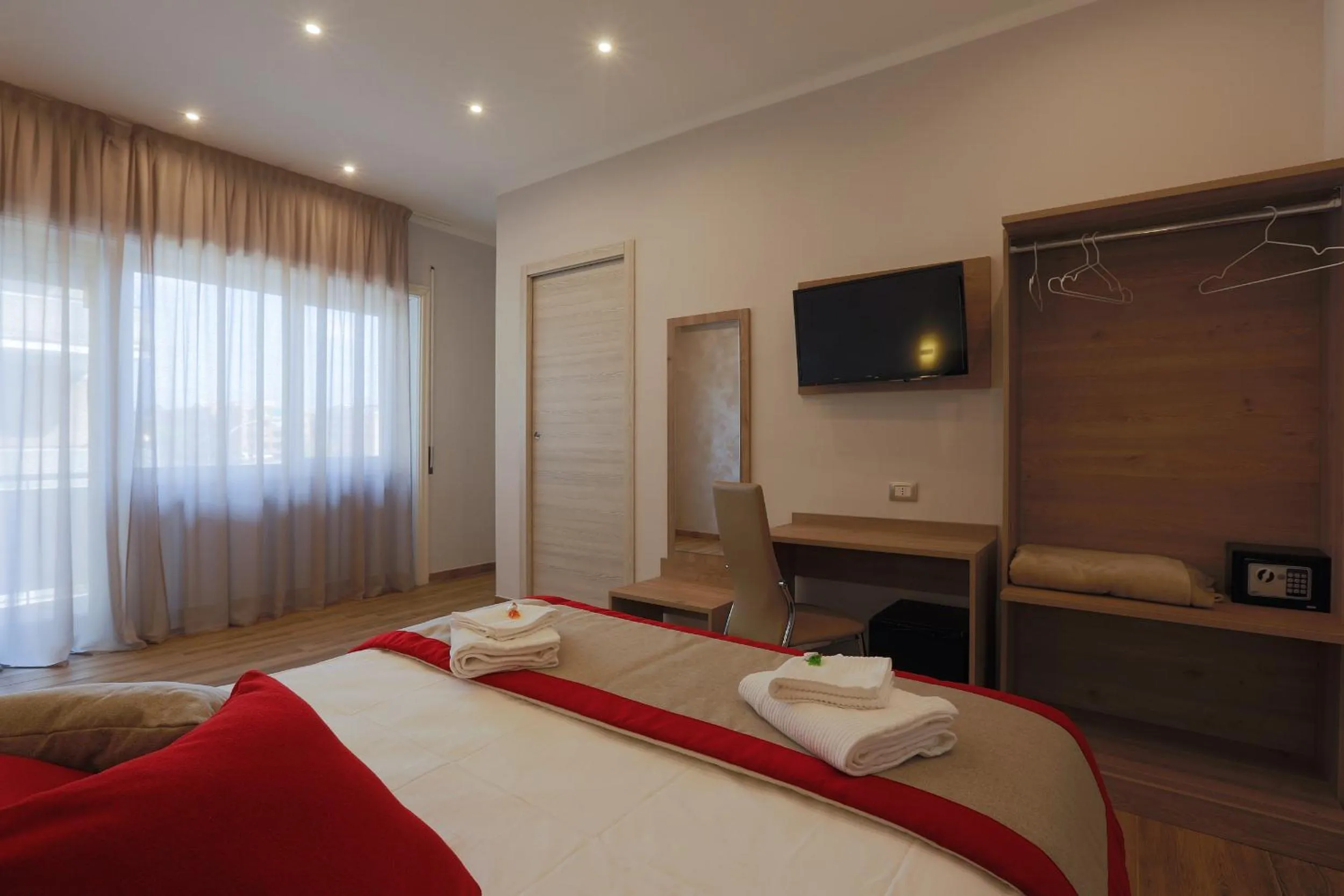 Photo of the whole room, Bed in Vatican City Relais