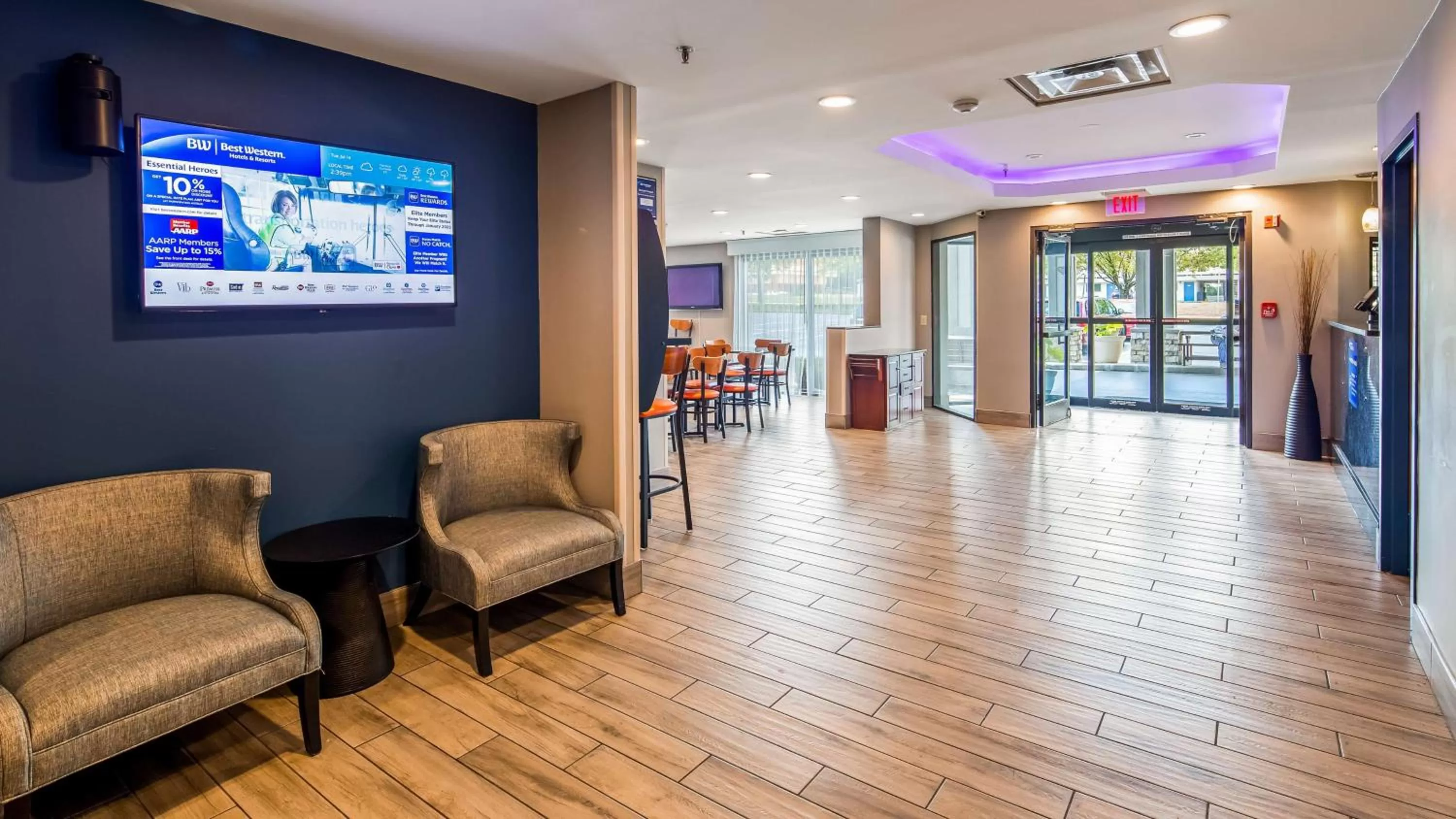 Facade/entrance in Best Western Inn Florence