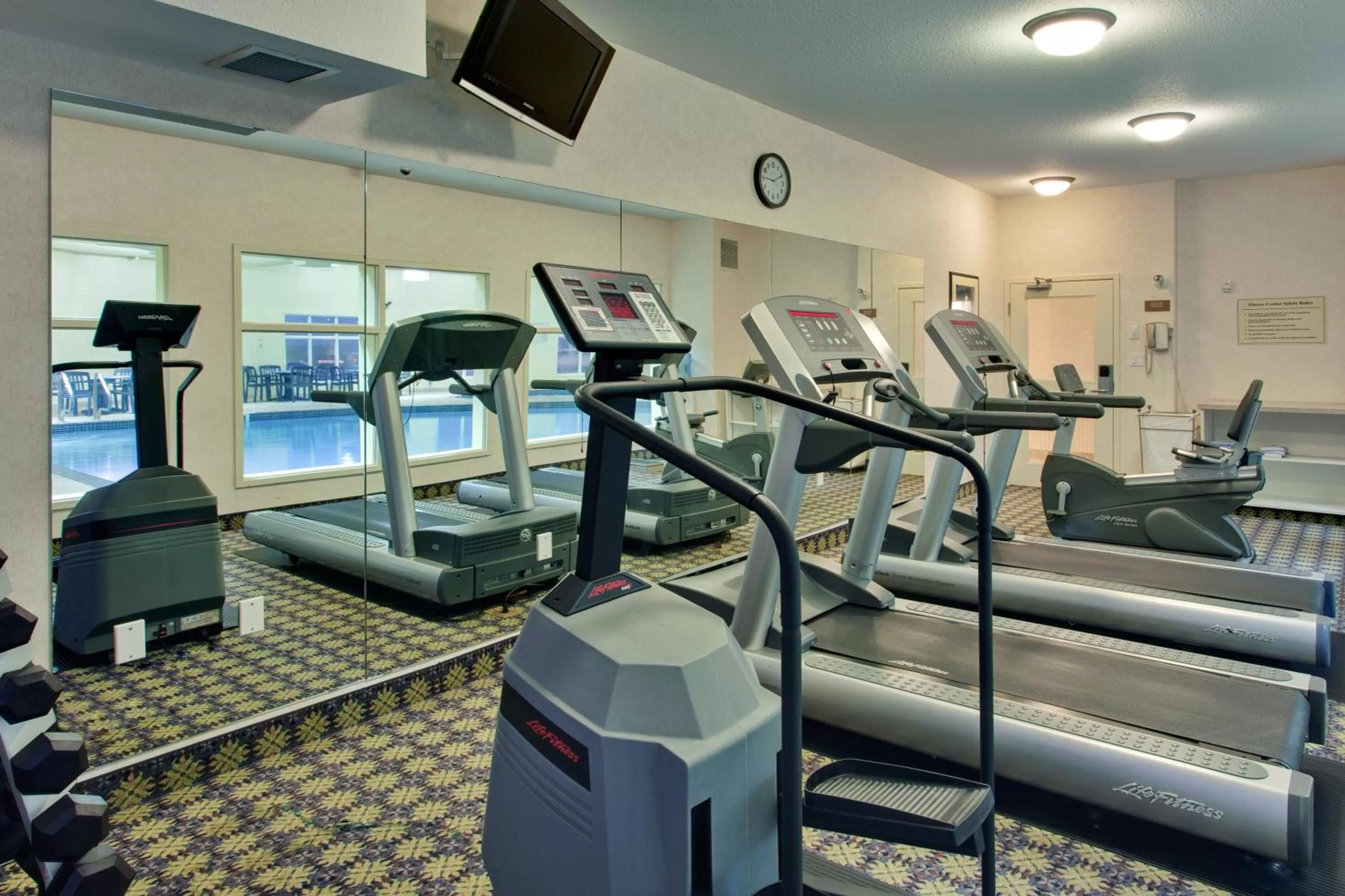Fitness centre/facilities in Holiday Inn Express Hotel & Suites - Edmonton International Airport by IHG
