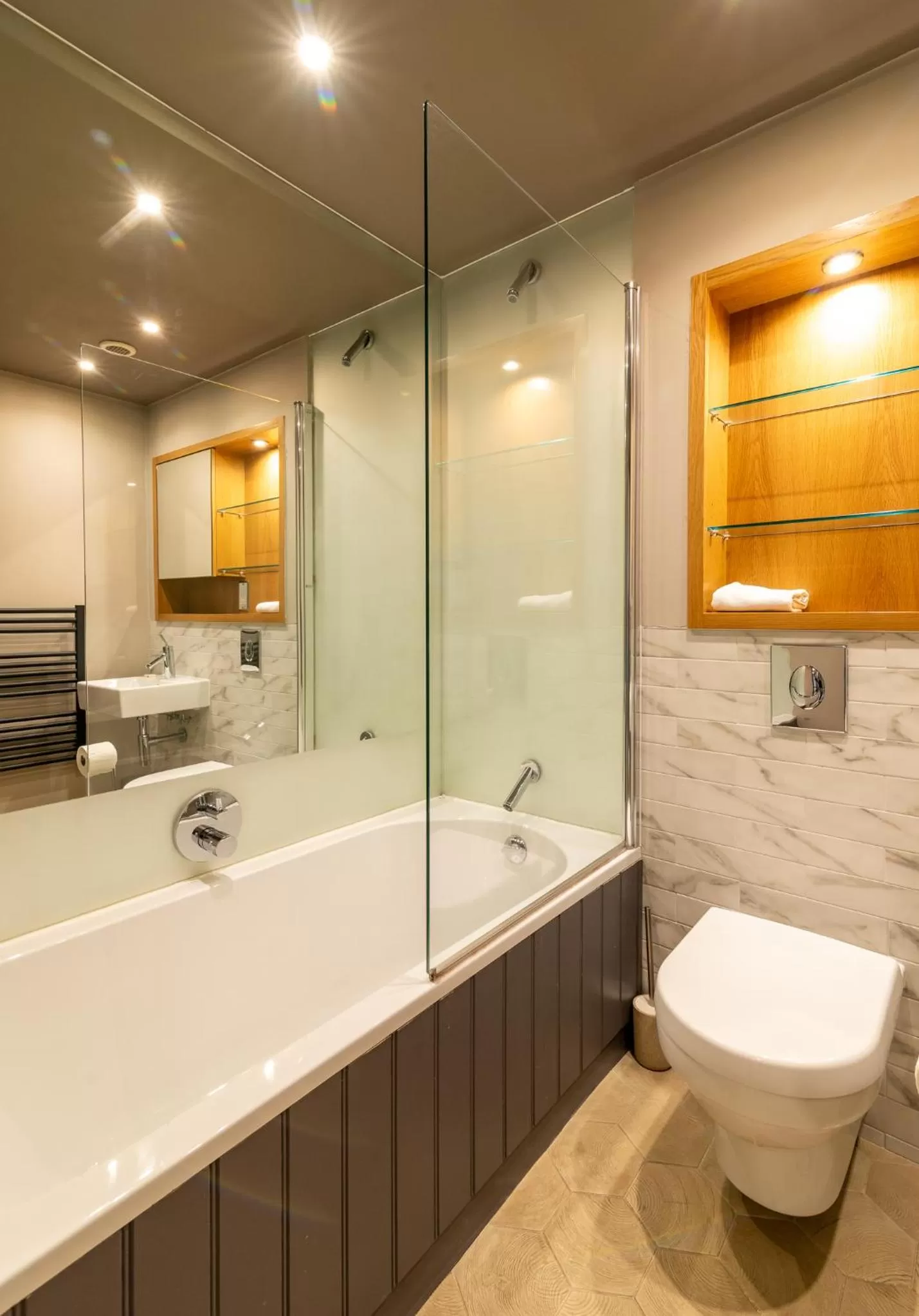 Shower in The Lawrance Luxury Aparthotel - Harrogate