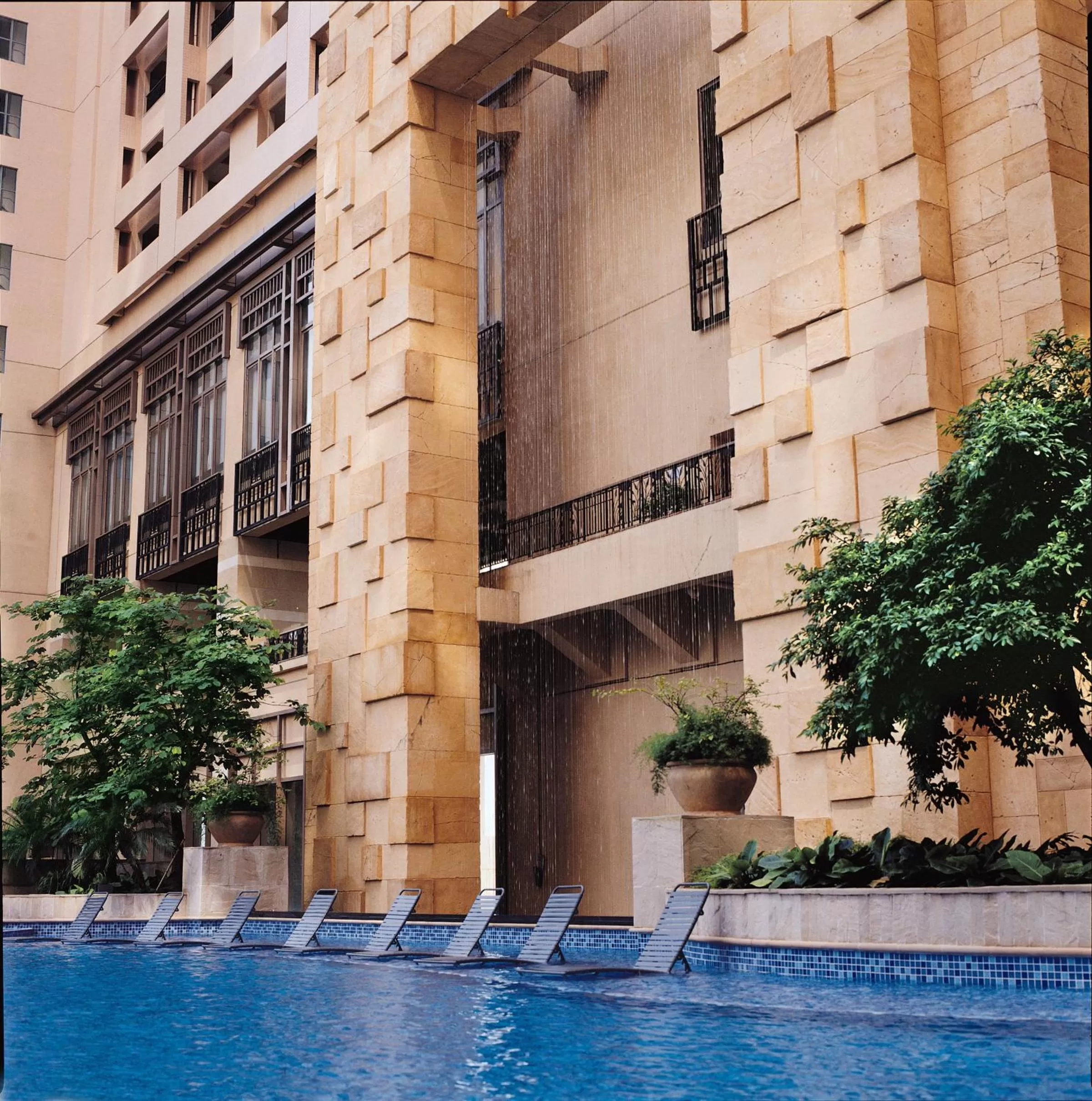 Swimming pool in Rambler Oasis Hotel