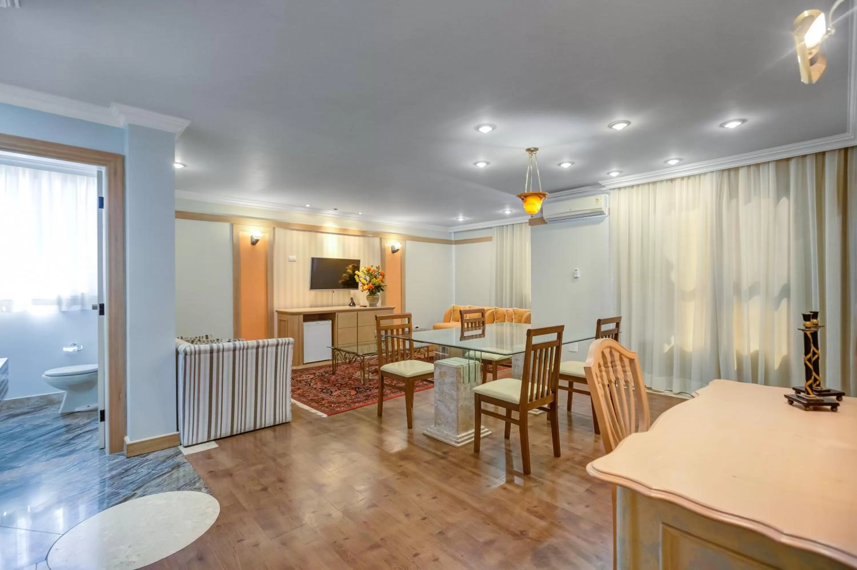 Living room in Slaviero Londrina Flat