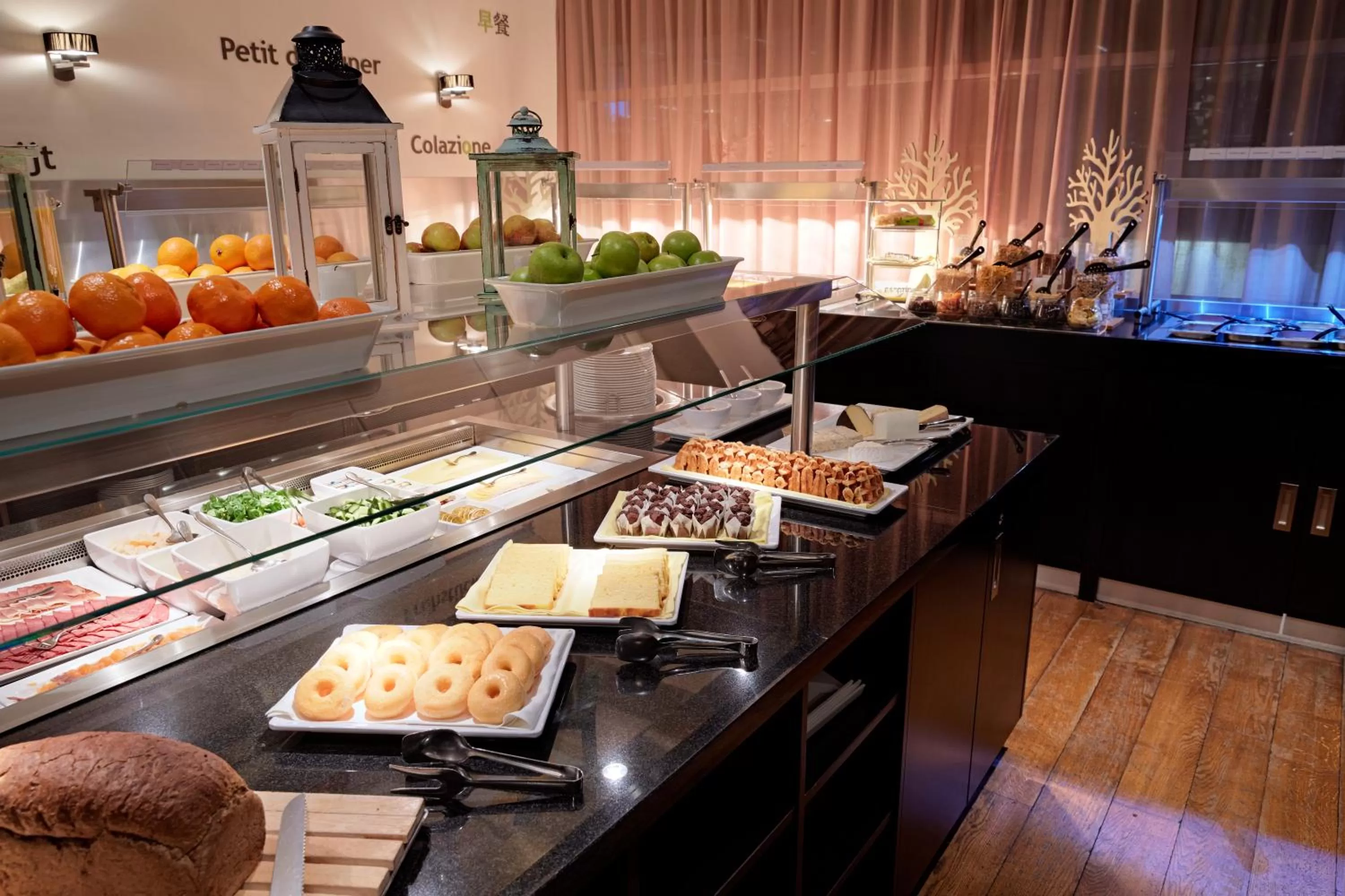 Breakfast in Lindner Hotel Antwerp, part of JdV by Hyatt