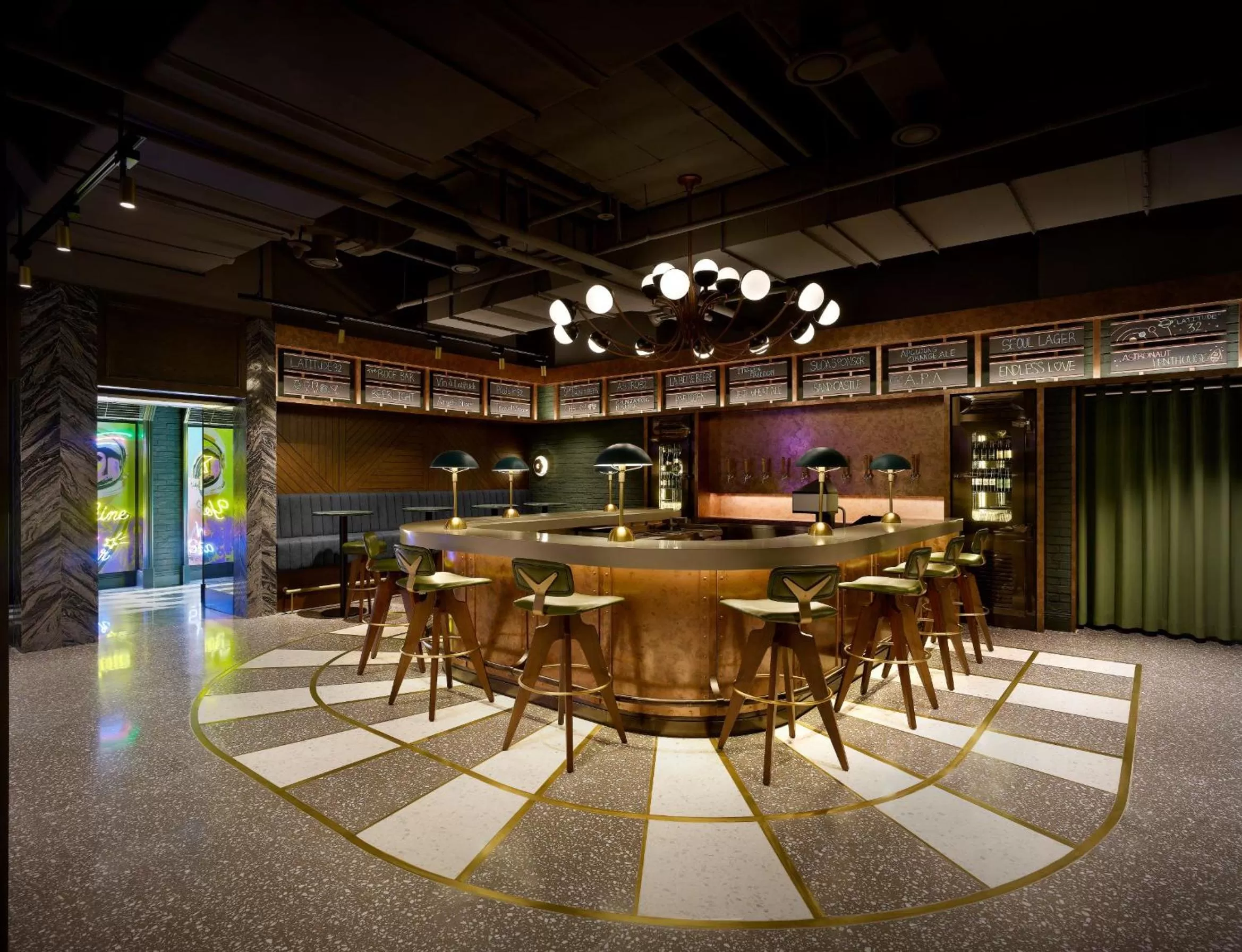 Lounge or bar in Sofitel Ambassador Seoul Hotel & Serviced Residences