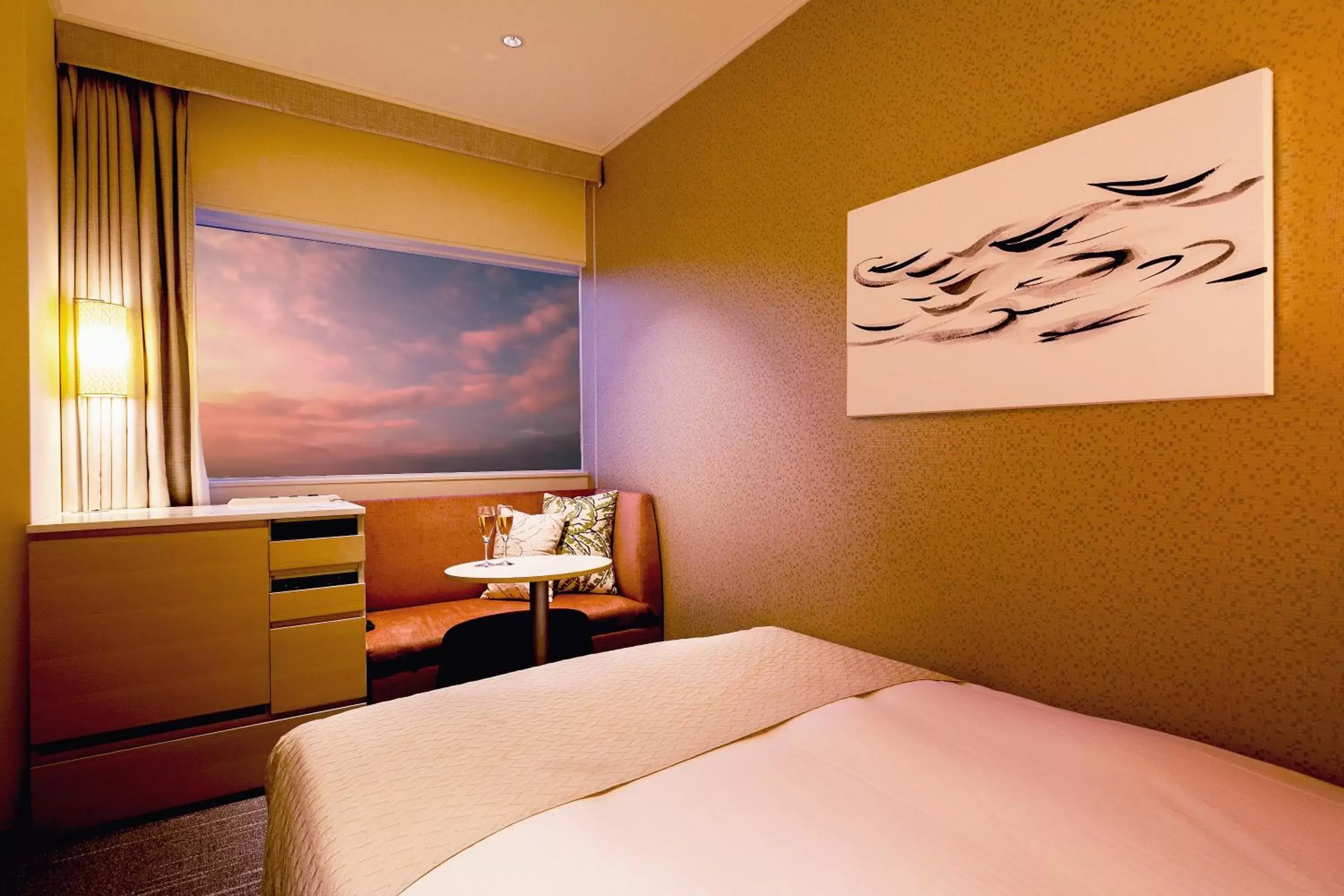 Superior Nikko Room with Double Bed in Hotel Nikko Himeji Superior Nikko Room with Double Bed in Hotel Nikko Himeji