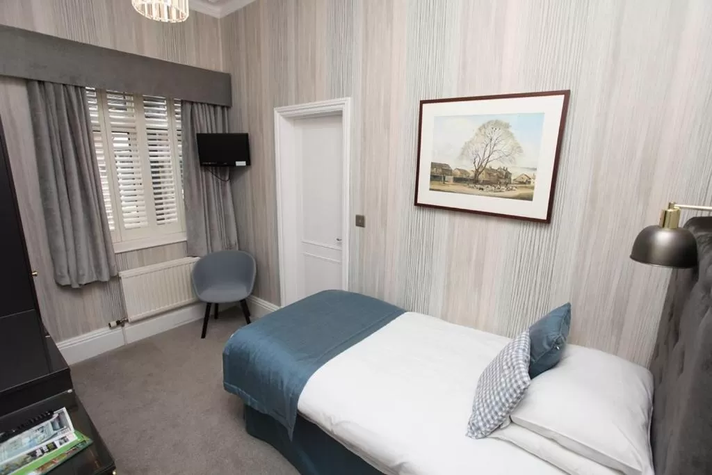 Bedroom, Bed in Ascot House