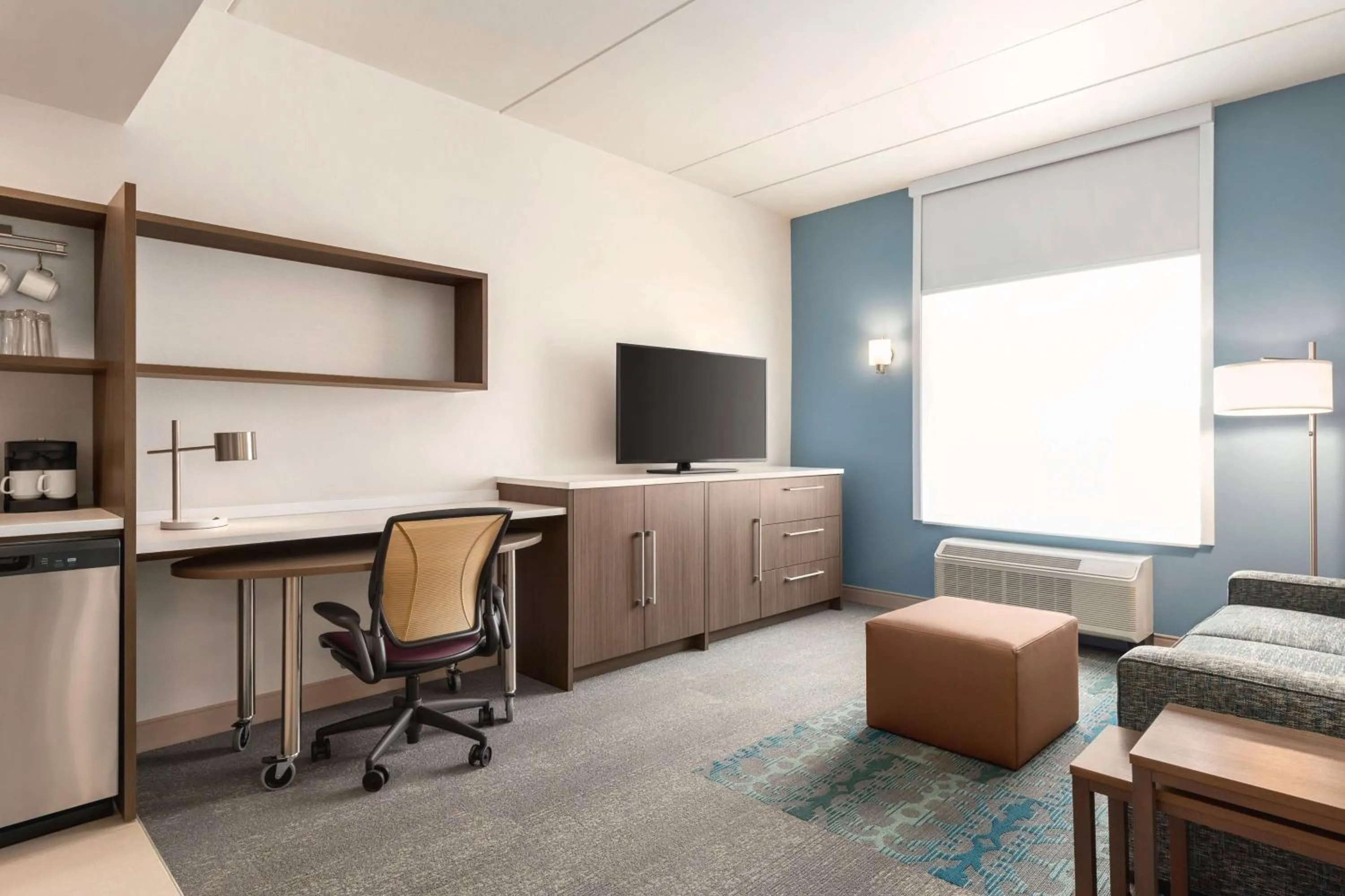 Bedroom in Home2 Suites By Hilton Leesburg, Va