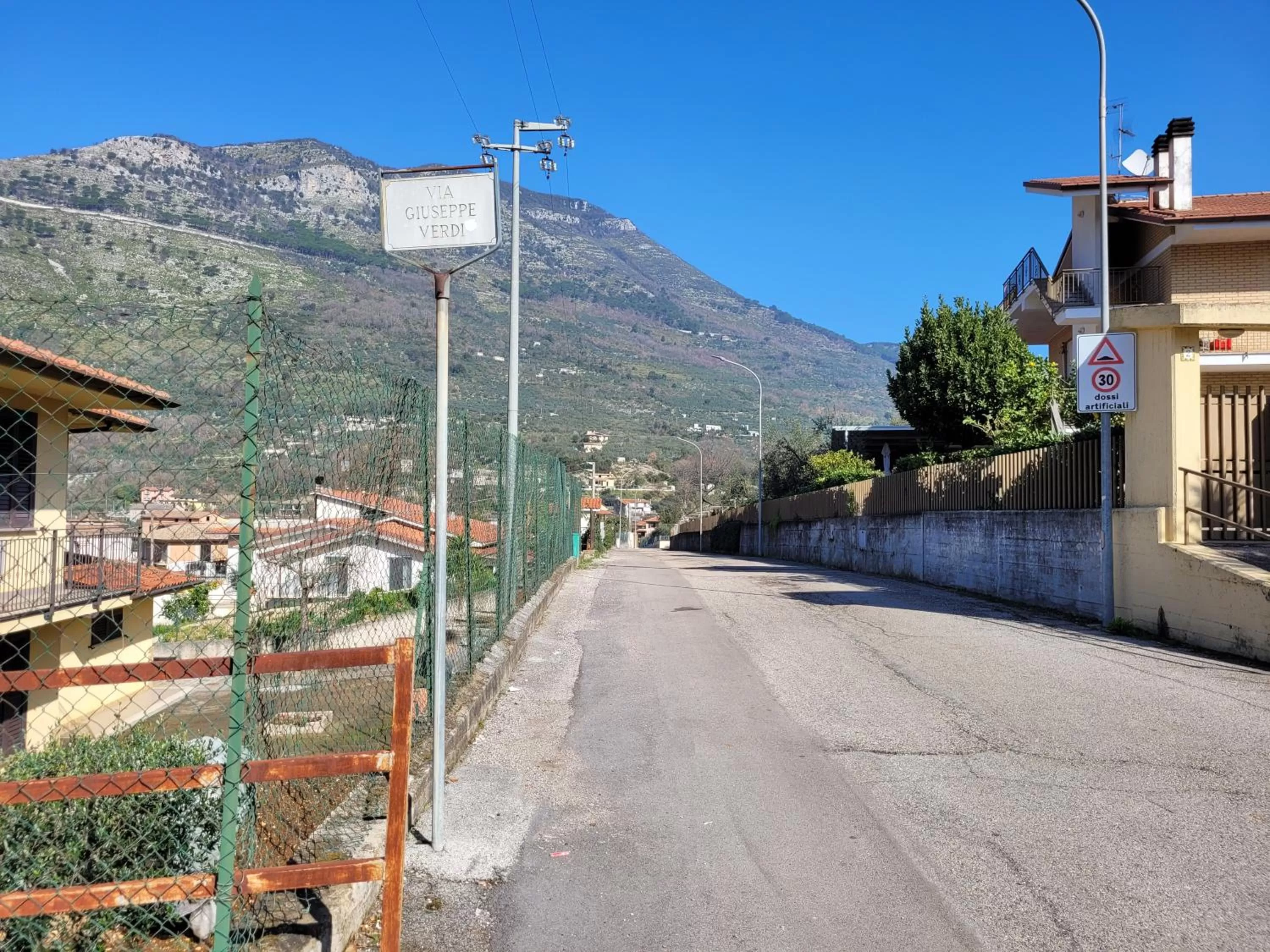 Alloggio turistico Magnifico Alessandro Valle Bernardo 04025 Lenola nei pressi di Fondi LT