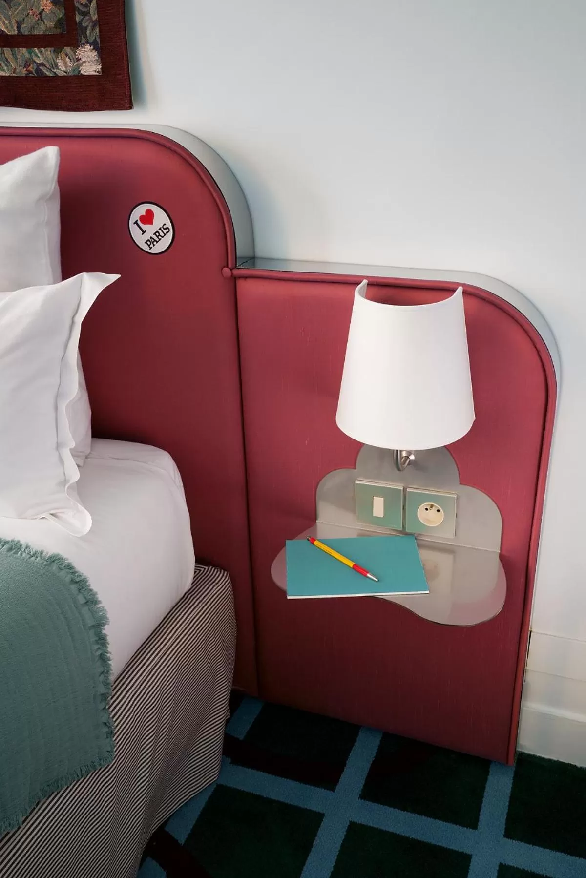 Bed in Hôtel Beauregard