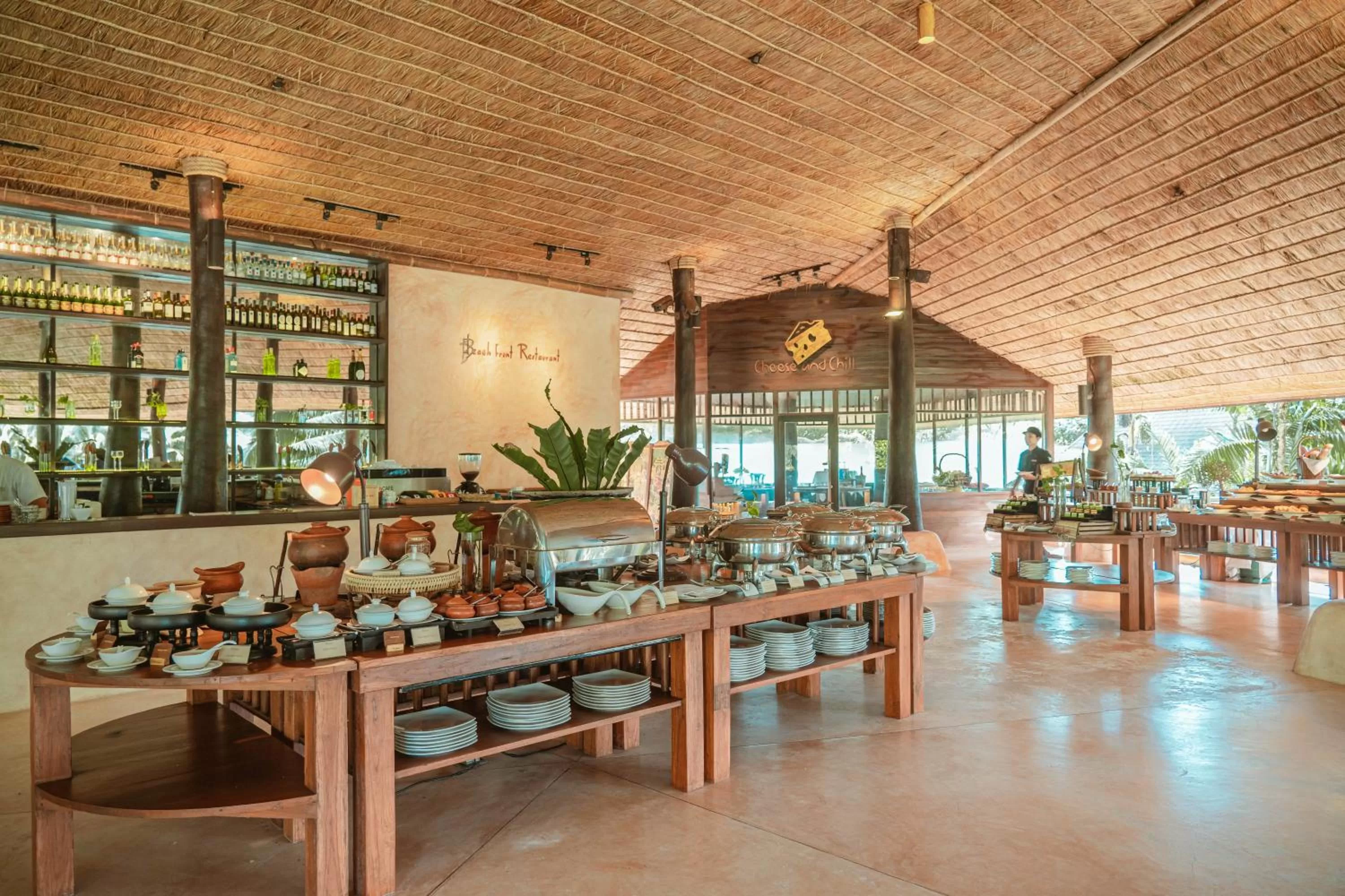 Restaurant/places to eat in High Season Pool Villa & Spa