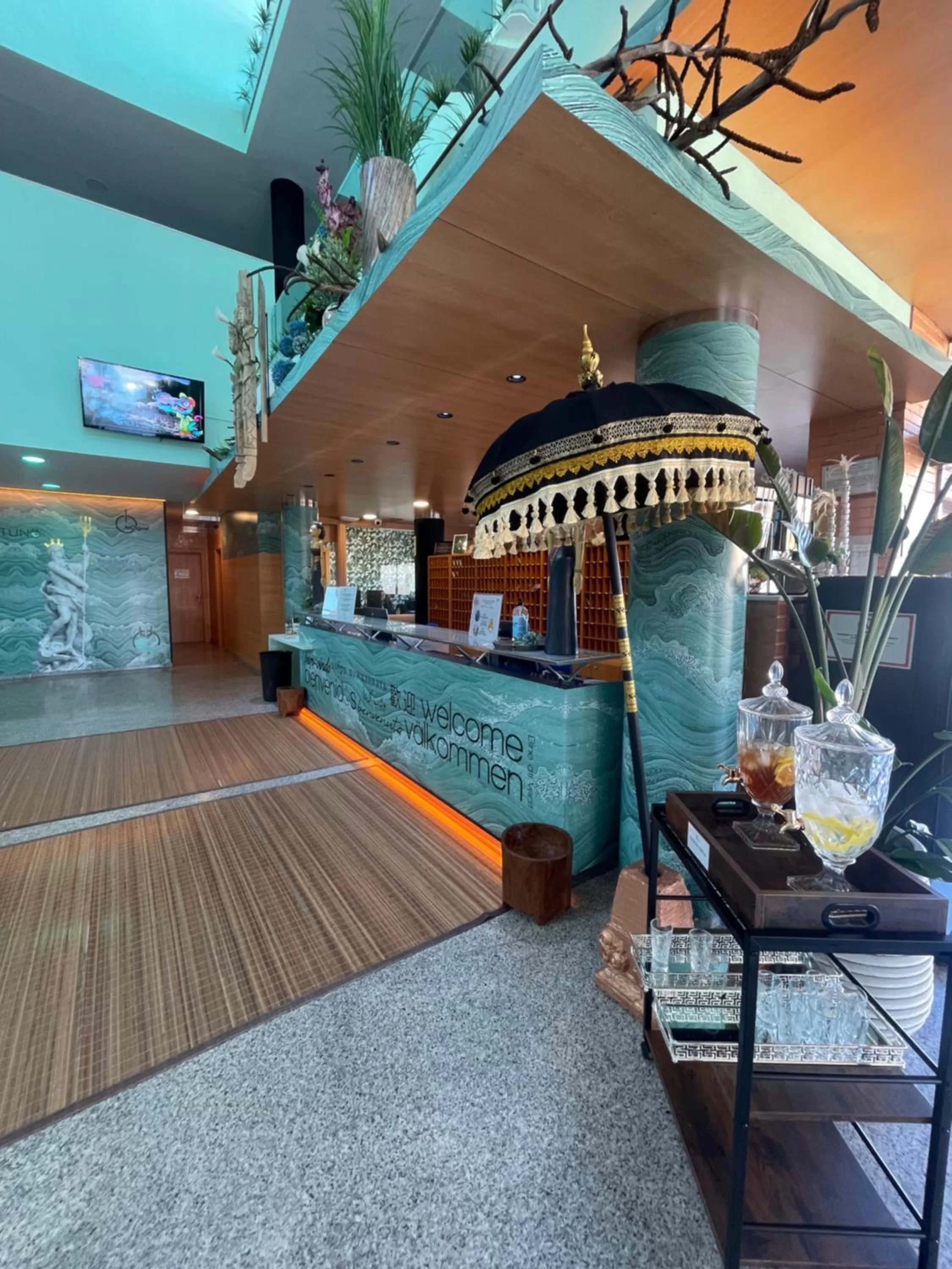 Lobby or reception in Hotel Neptuno by ON Hotels Group