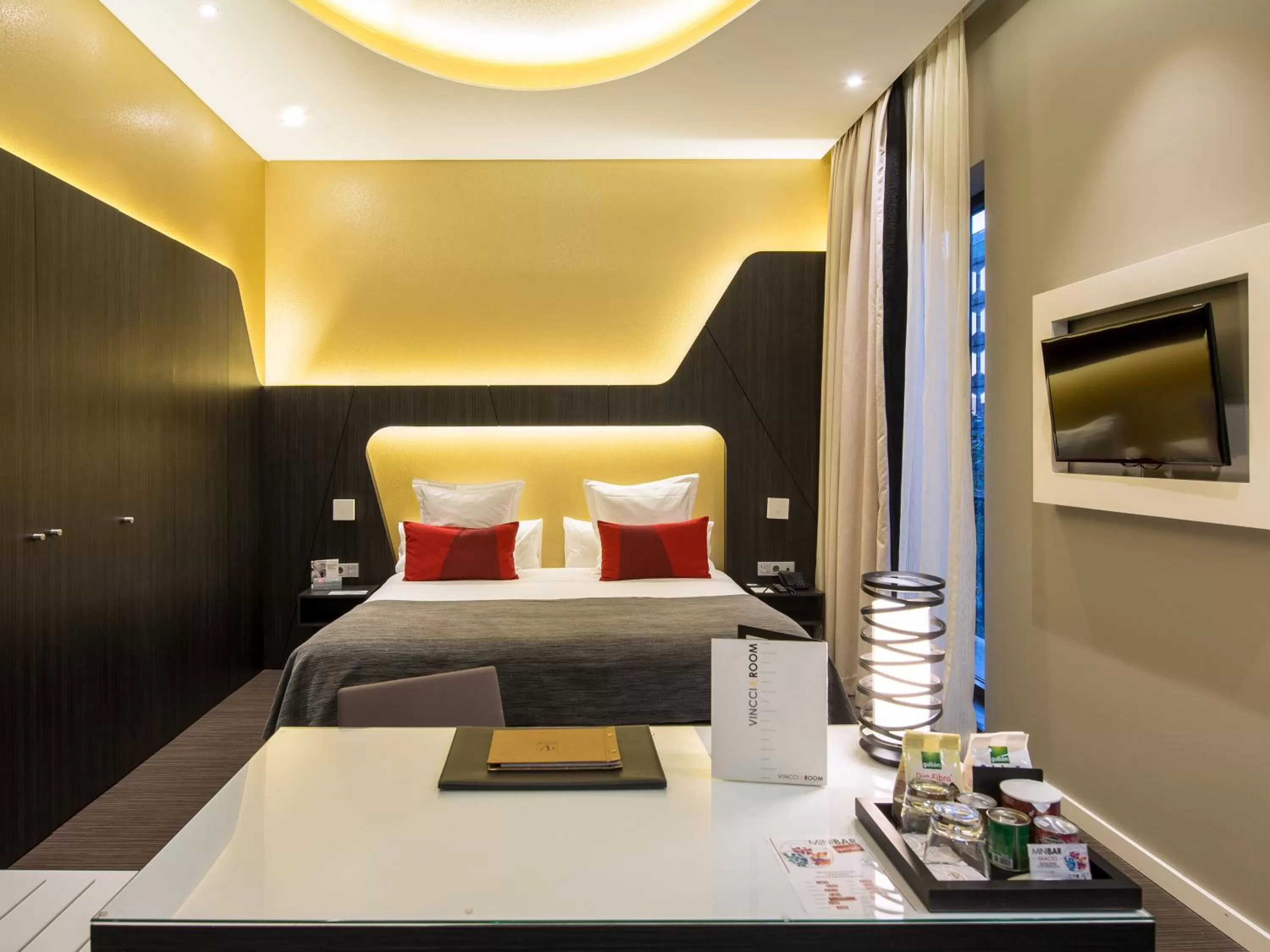 Photo of the whole room, Bed in Vincci Gala