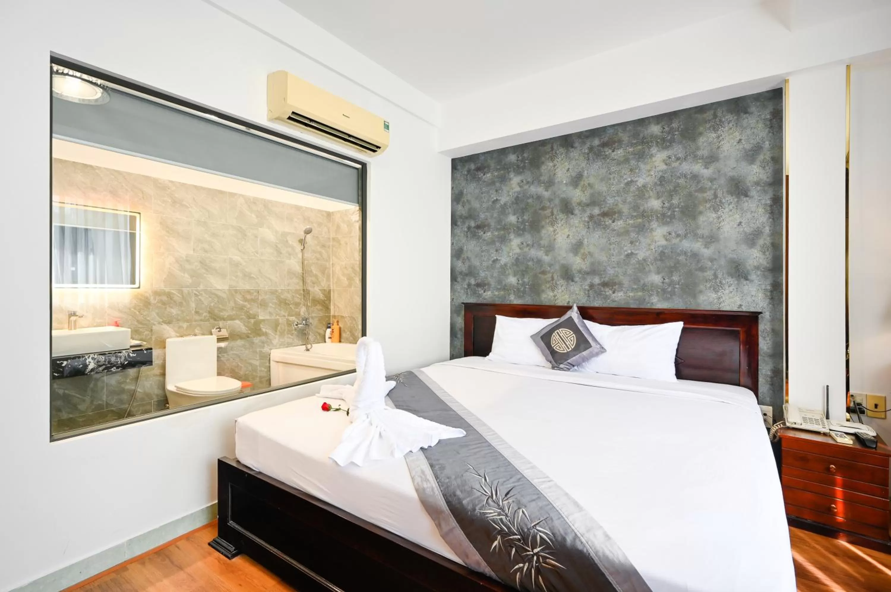 Photo of the whole room in TN Central Hotel