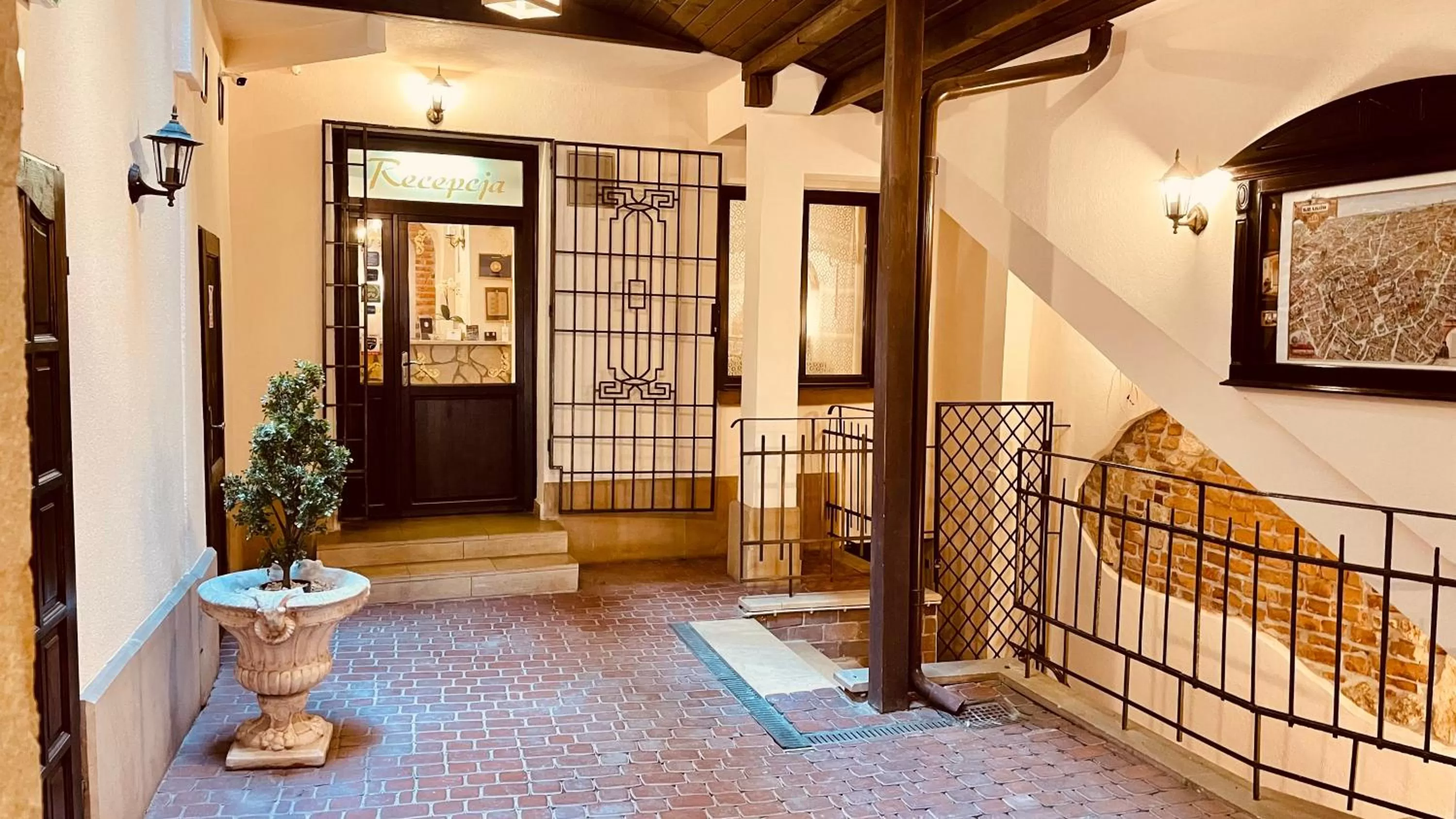 Patio in Aparthotel Camea