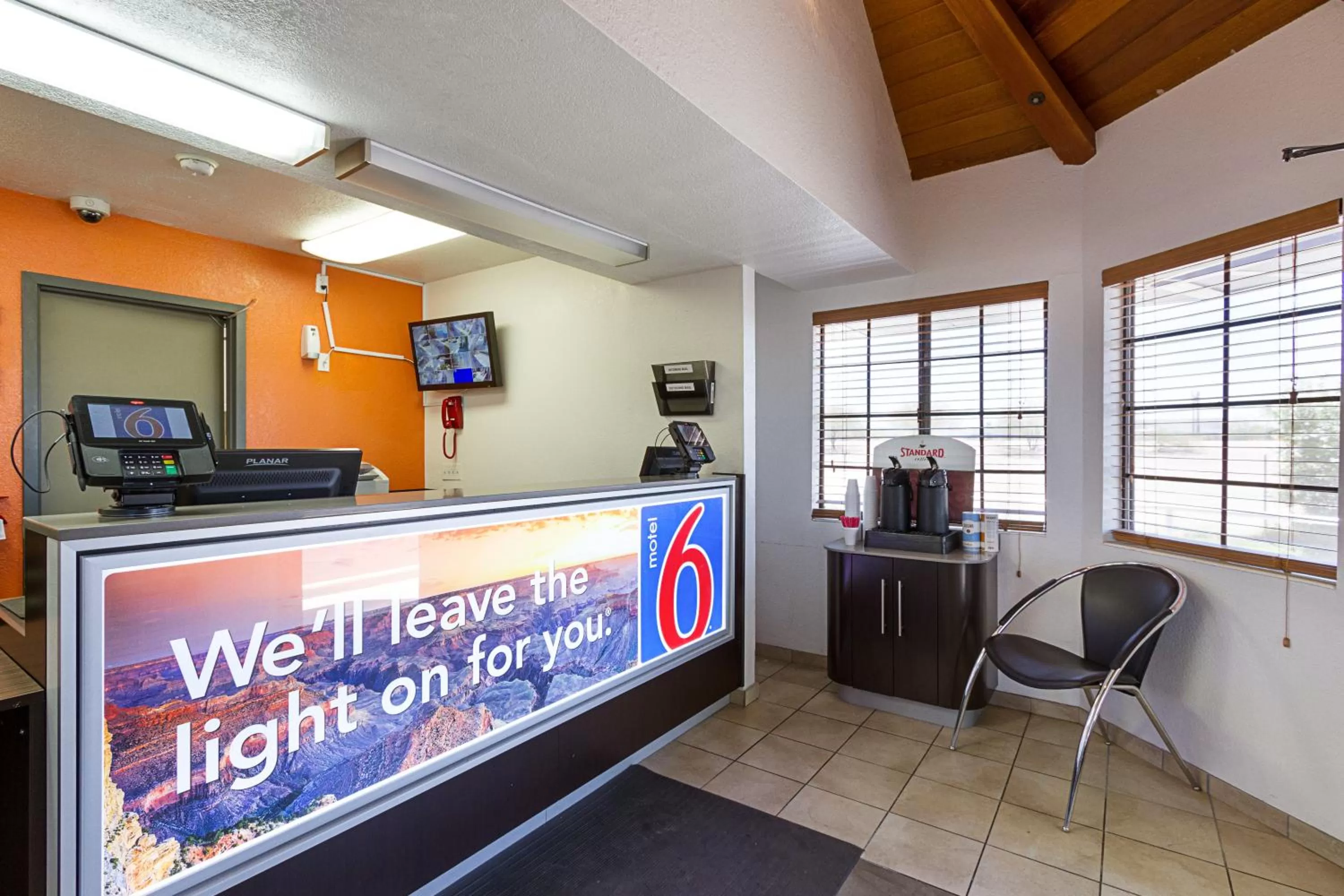 Lobby or reception in Motel 6-Mesa, AZ - South