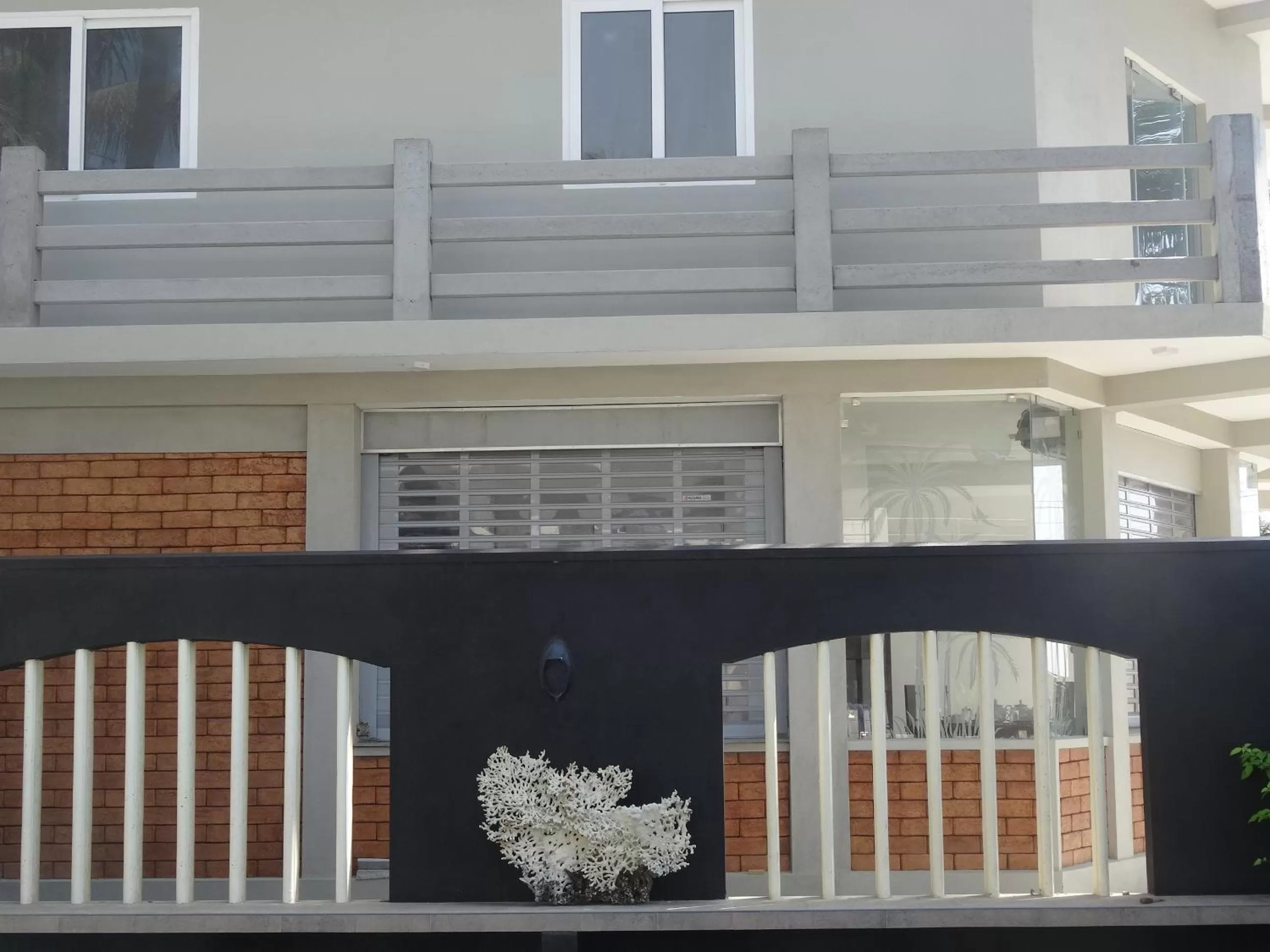 Decorative detail in Amssler Beach Stay