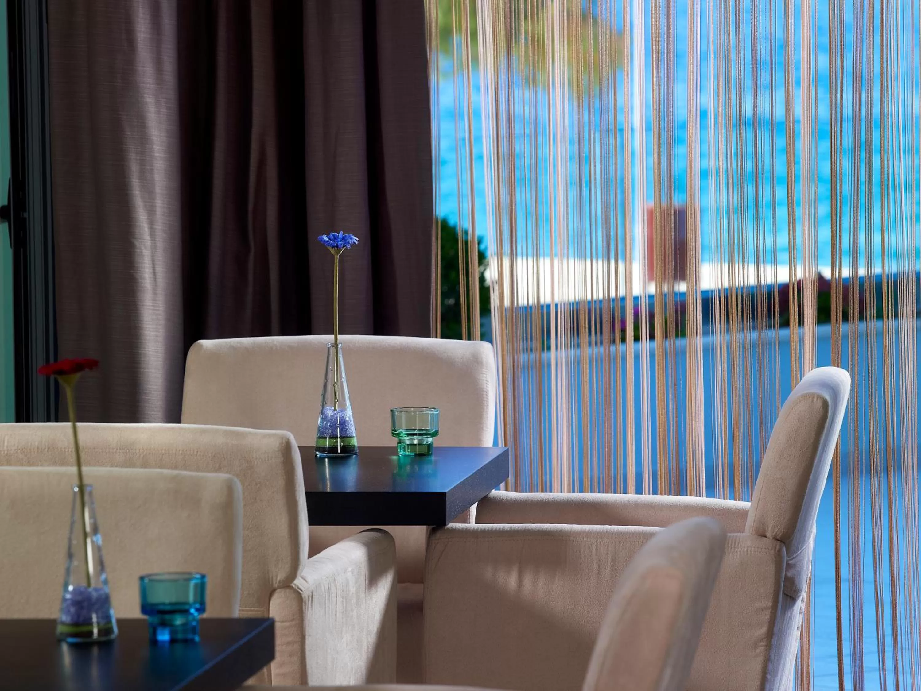 Communal lounge/ TV room in Arion Hotel