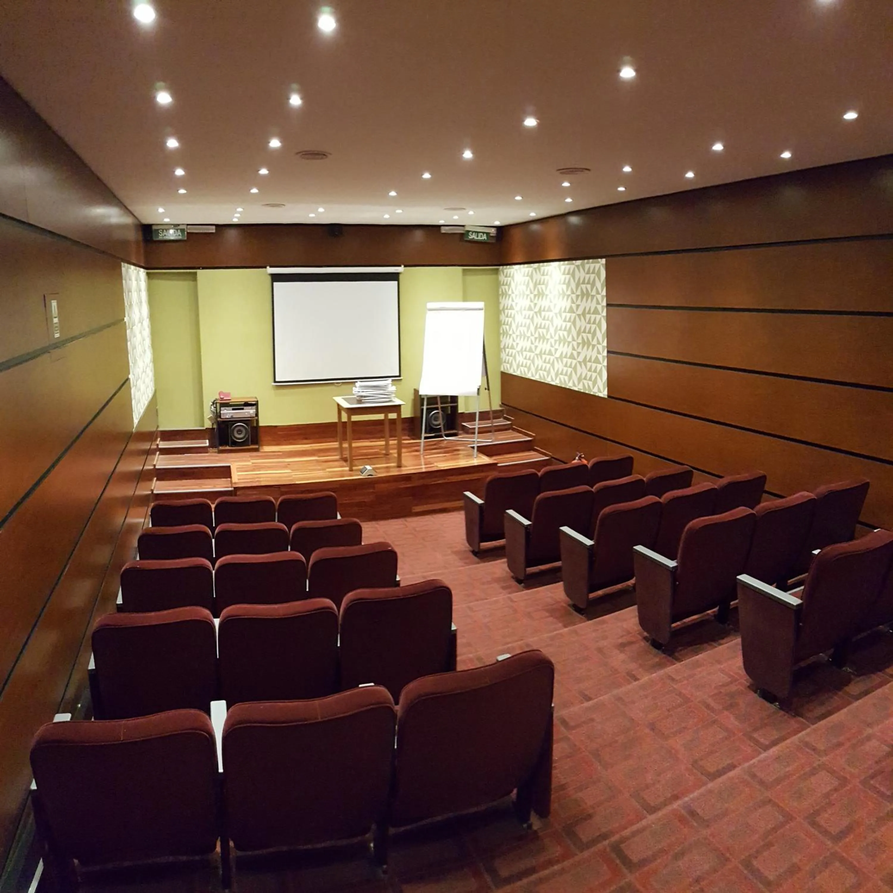 Business facilities in Hotel Viñas del Sol