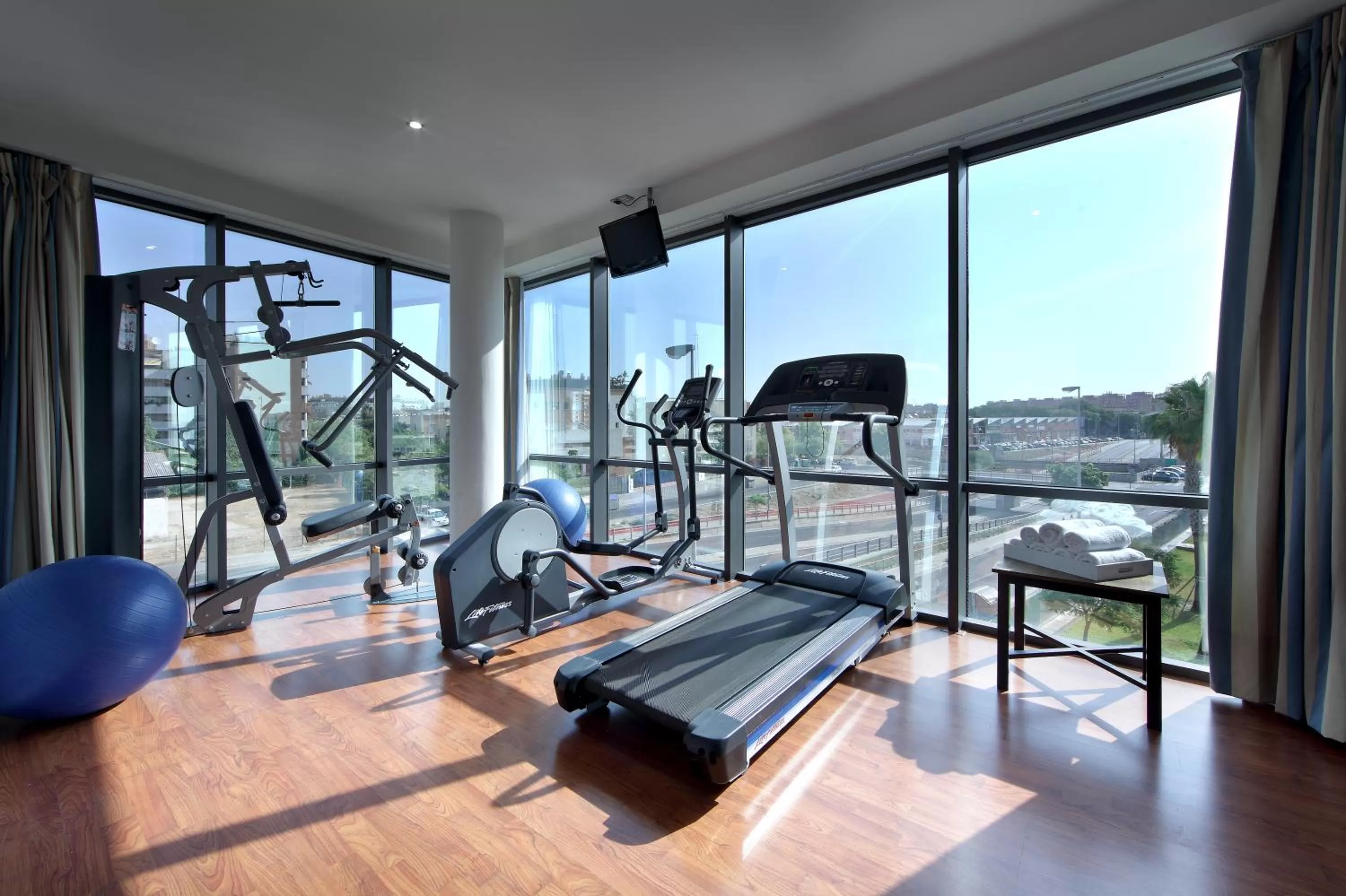Fitness centre/facilities in Exe Sevilla Palmera