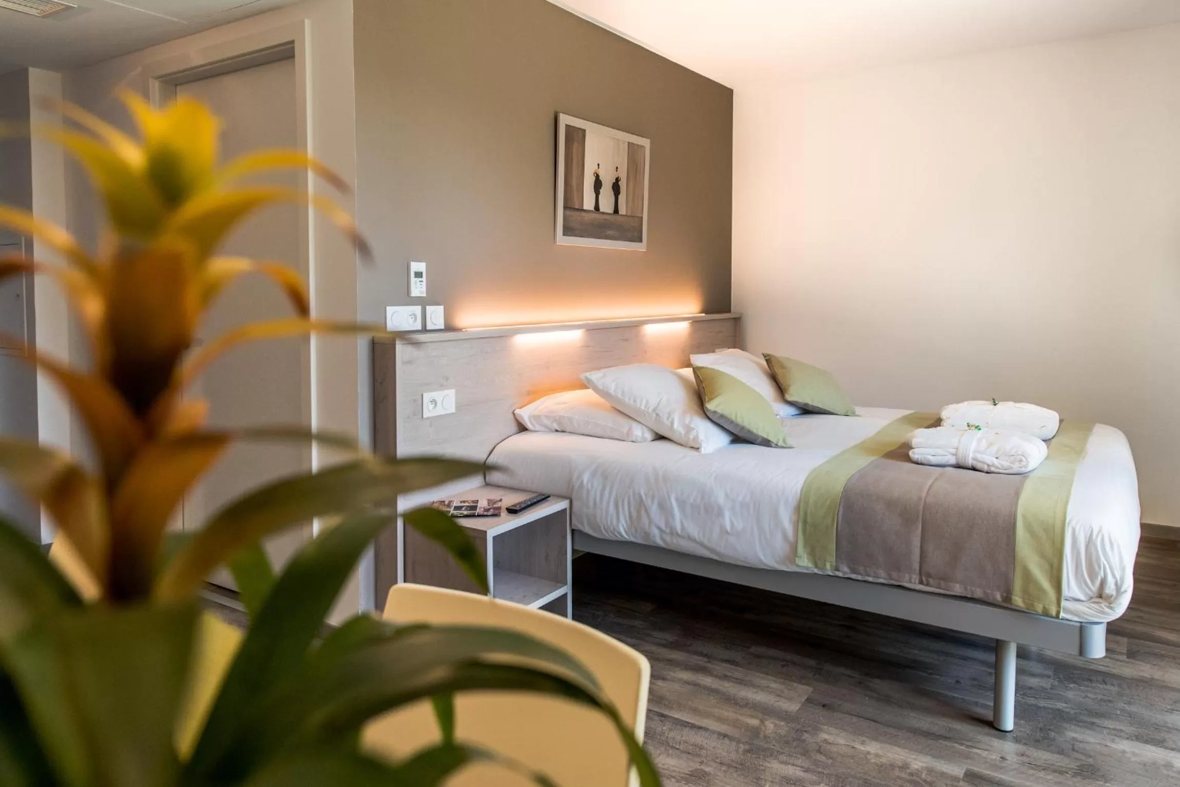 Bed in Hotel du Grand Parc