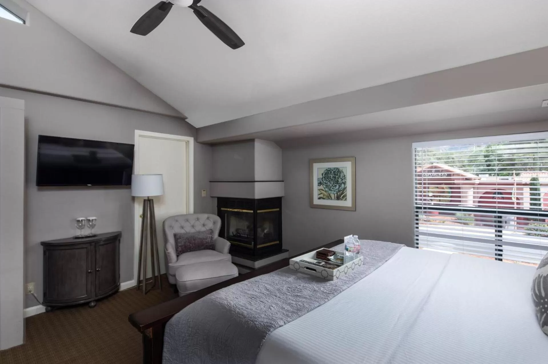 Bed in Inn Above Oak Creek Sedona