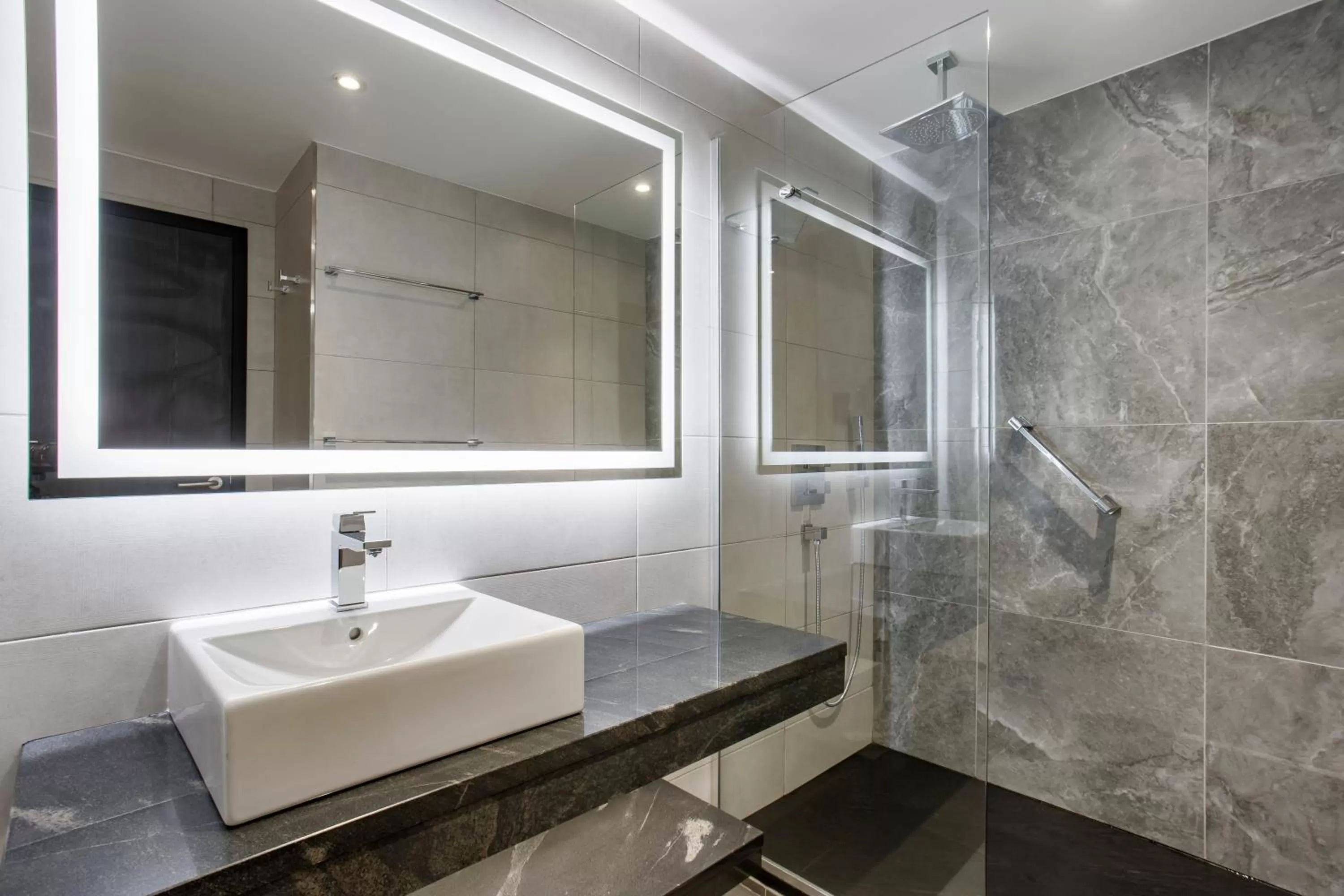 Bathroom in Radisson Blu Hotel Antananarivo Waterfront