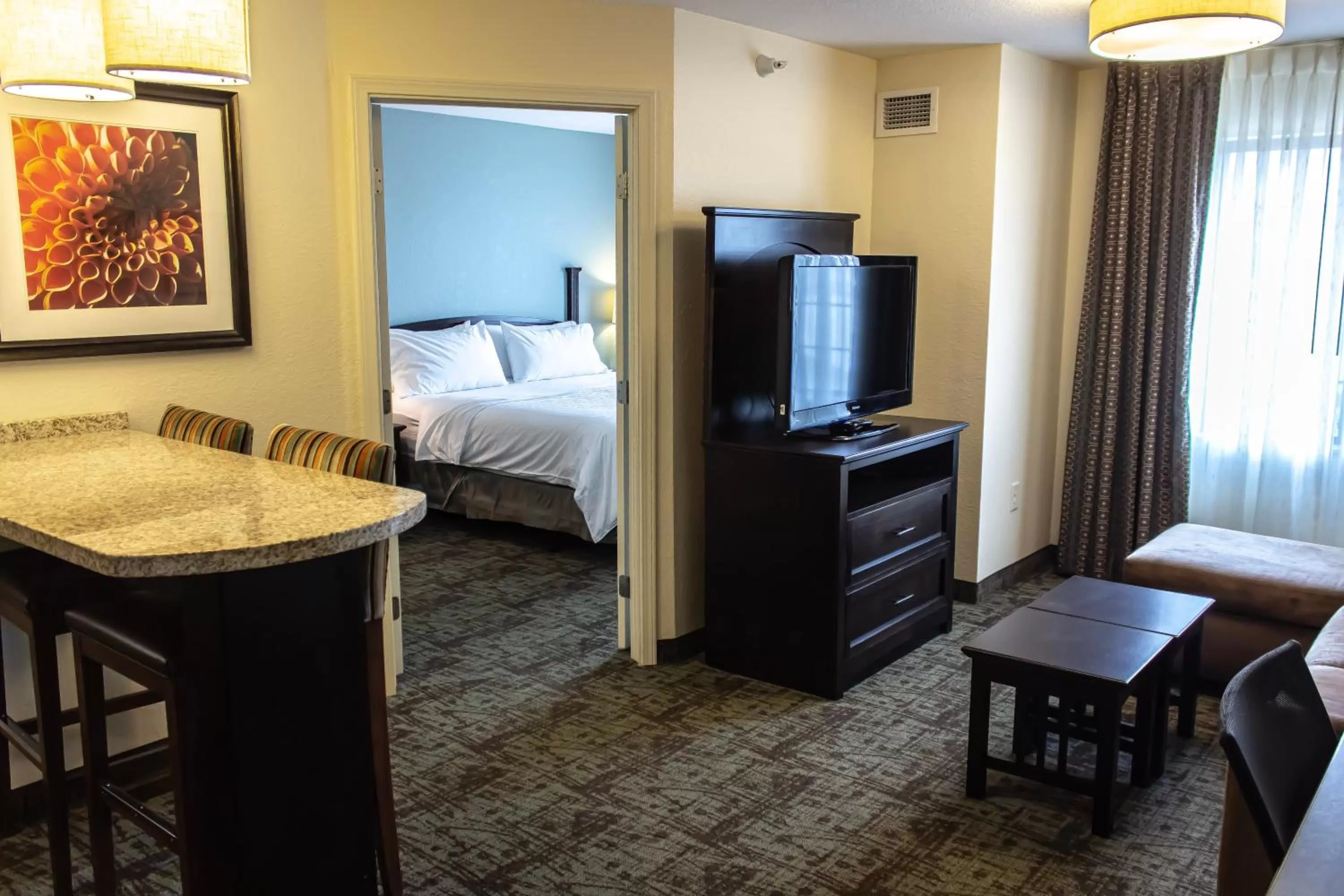 Photo of the whole room, Bed in Staybridge Suites Minot by IHG
