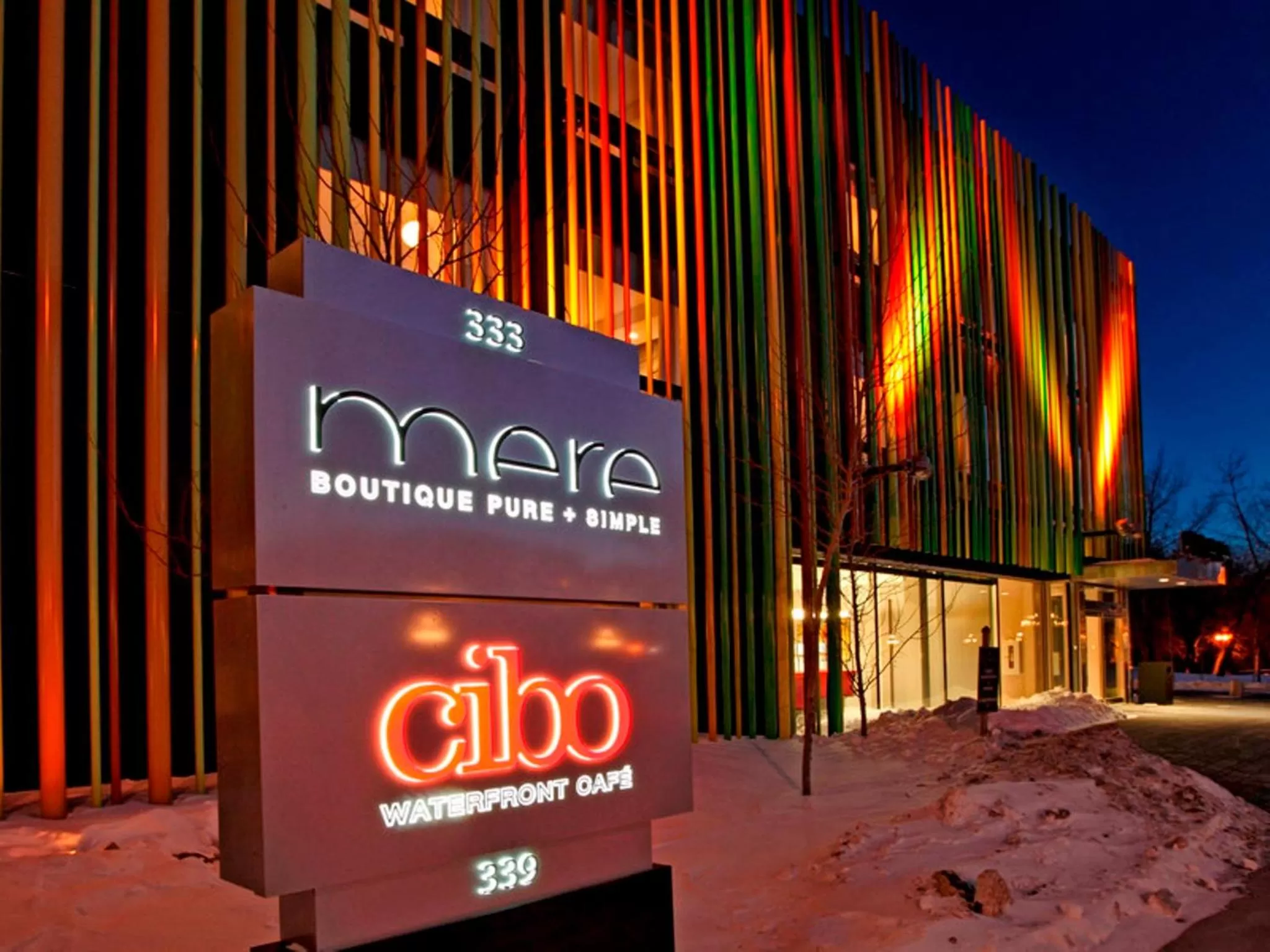 Restaurant/places to eat in Mere Hotel