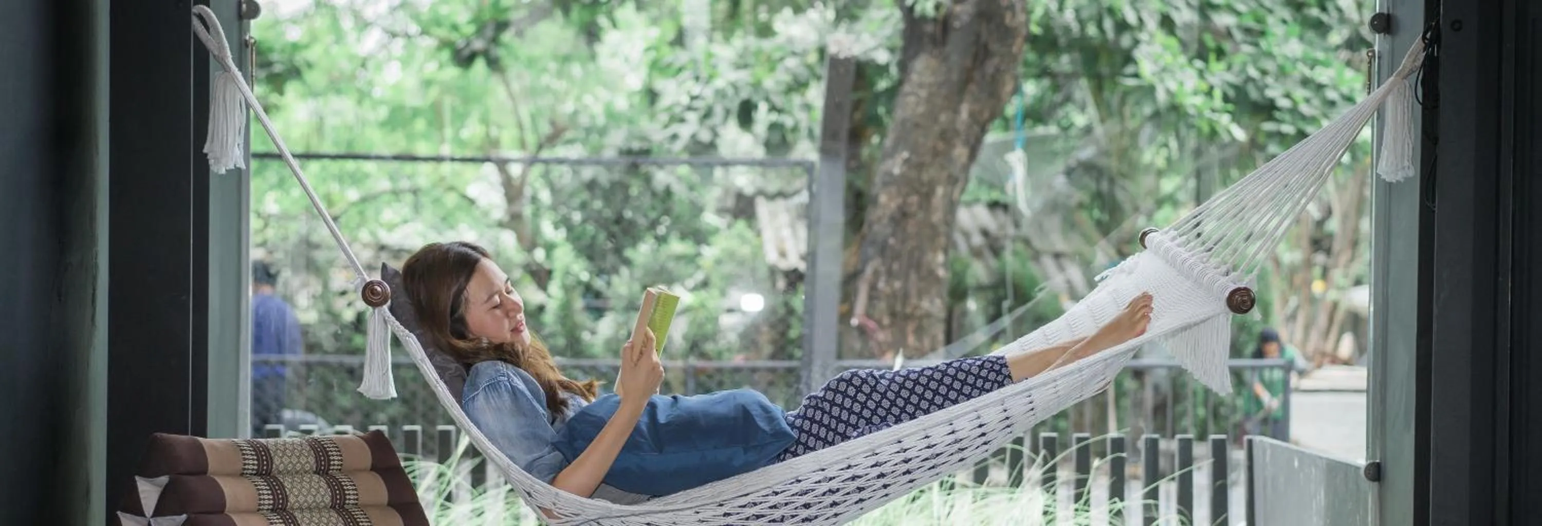 Communal lounge/ TV room in Kloem Hostel