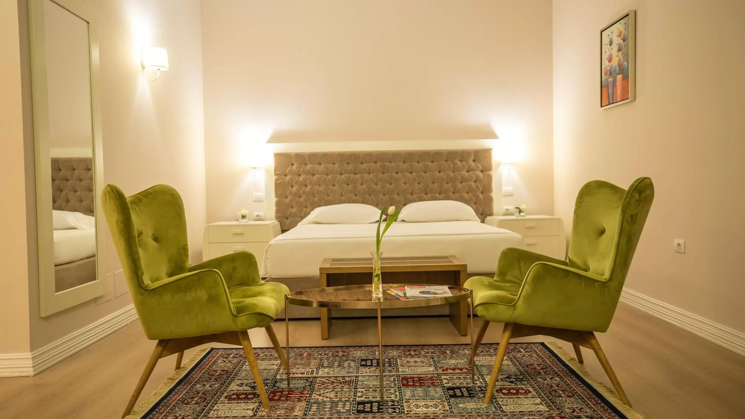 Deluxe Queen Room in Royal Hill Hotel Deluxe Queen Room in Royal Hill Hotel