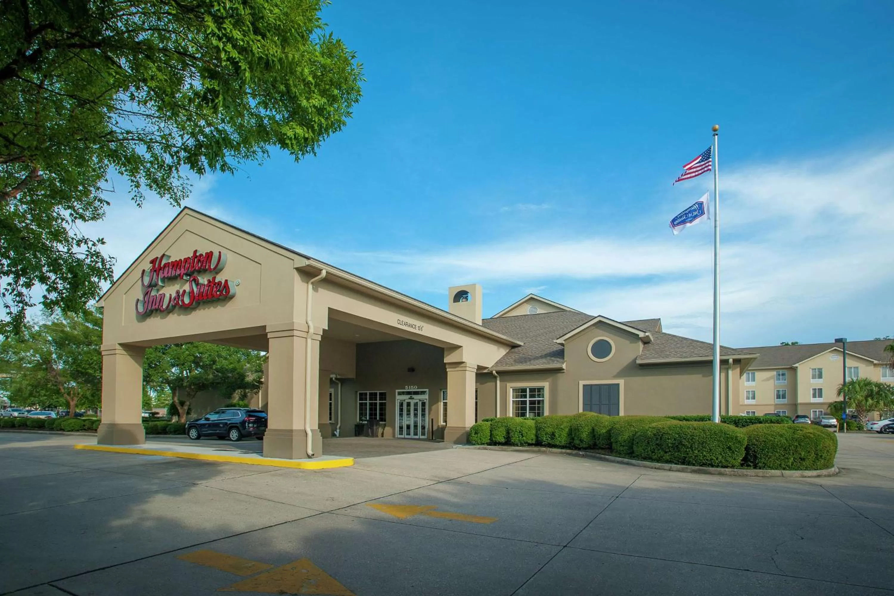 Property building in Hampton Inn & Suites New Orleans/Elmwood