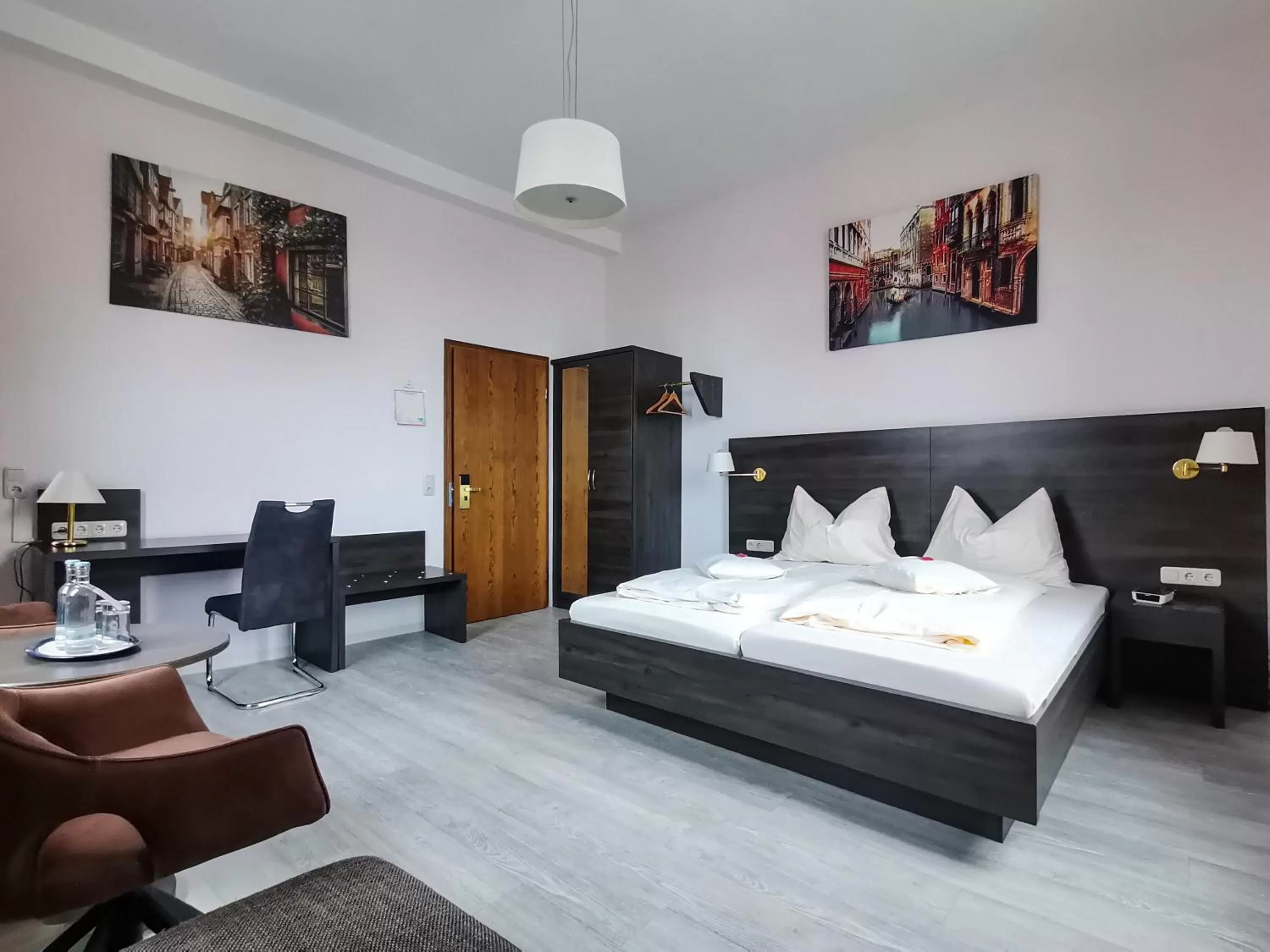 Bed in Hotel Kitzinger Hof an der B8