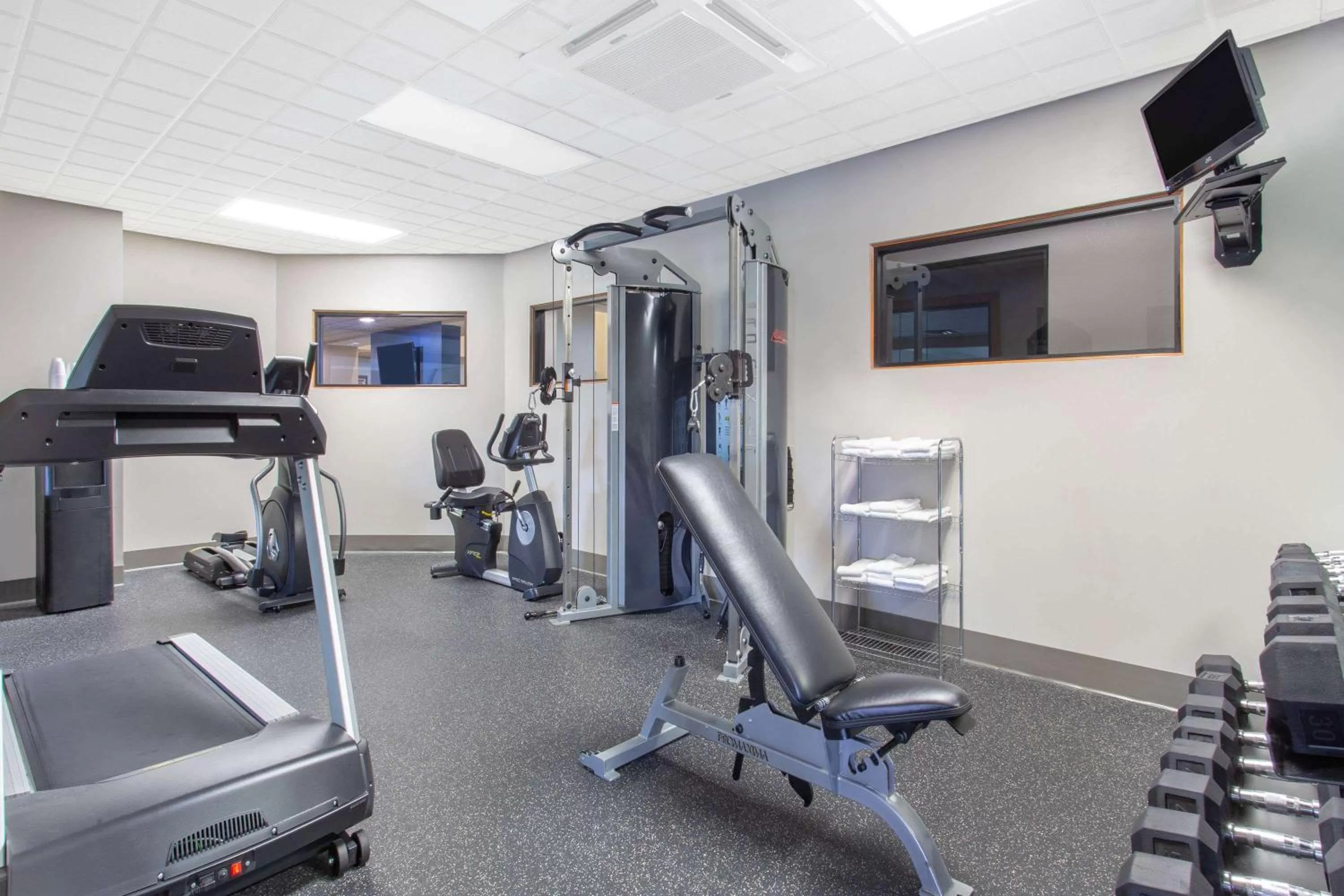 Fitness centre/facilities in Wingate by Wyndham Indianapolis Airport Plainfield