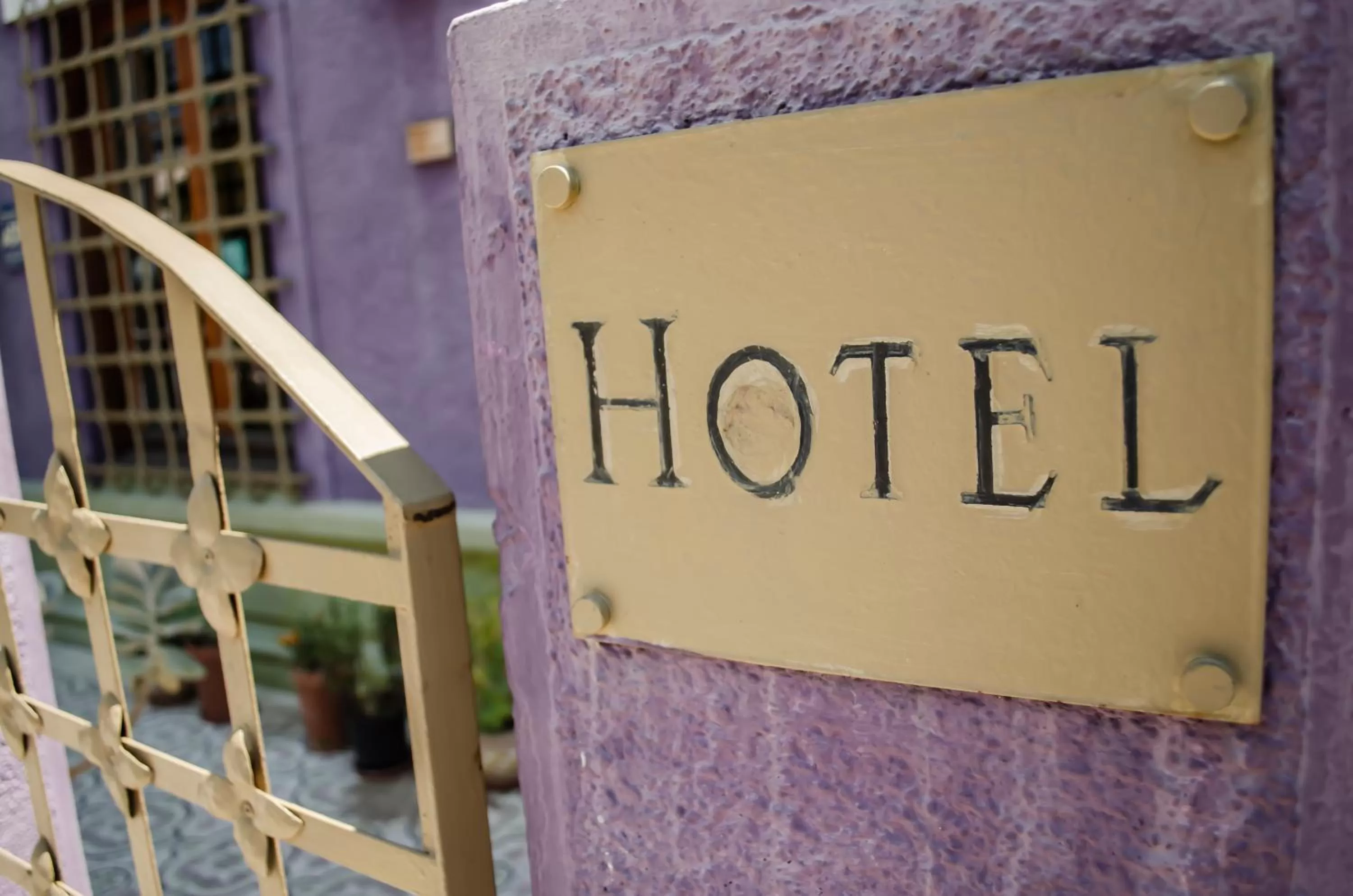 Off site in Hotel Manoir Atkinson