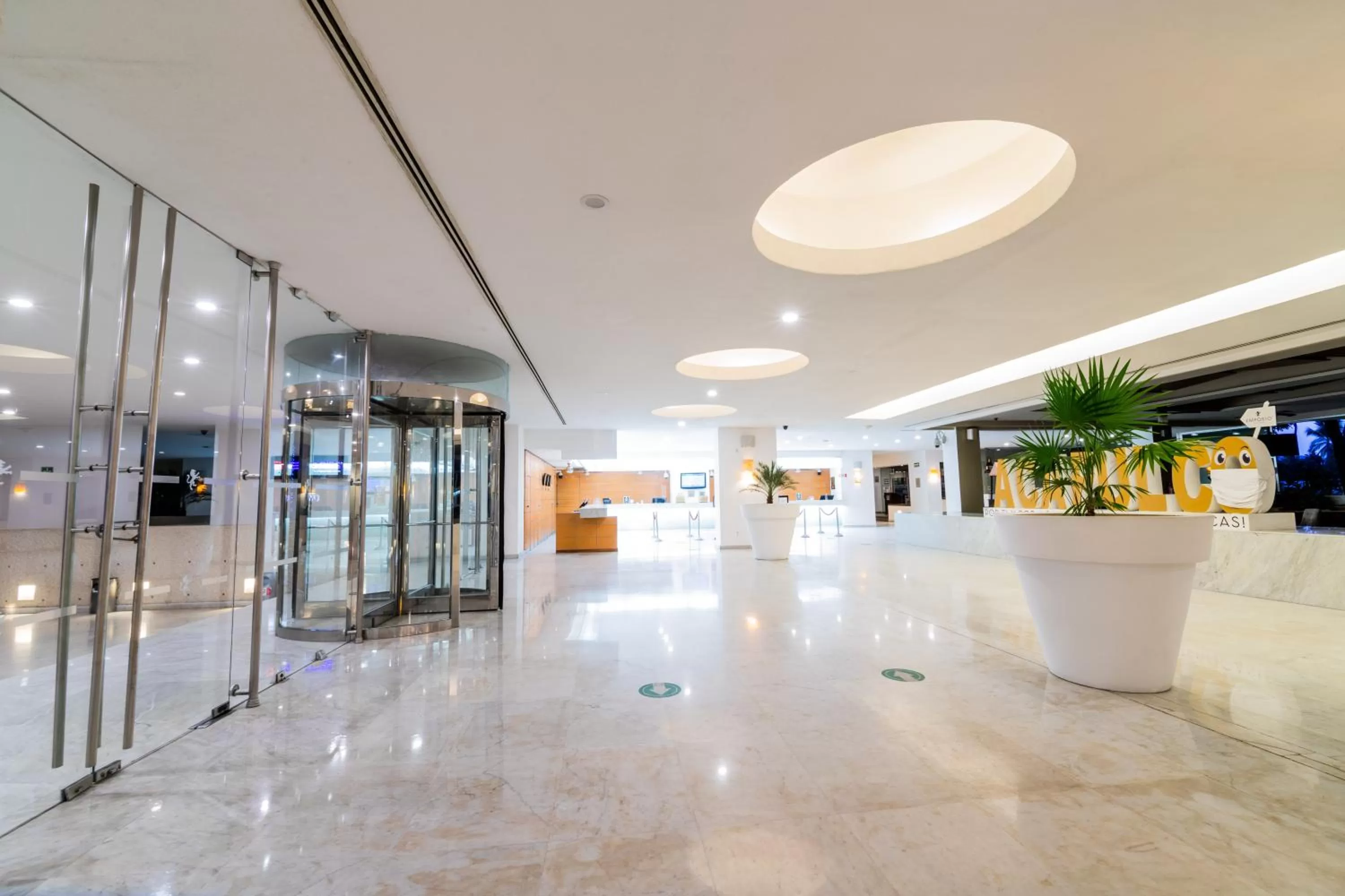 Lobby or reception in Emporio Acapulco