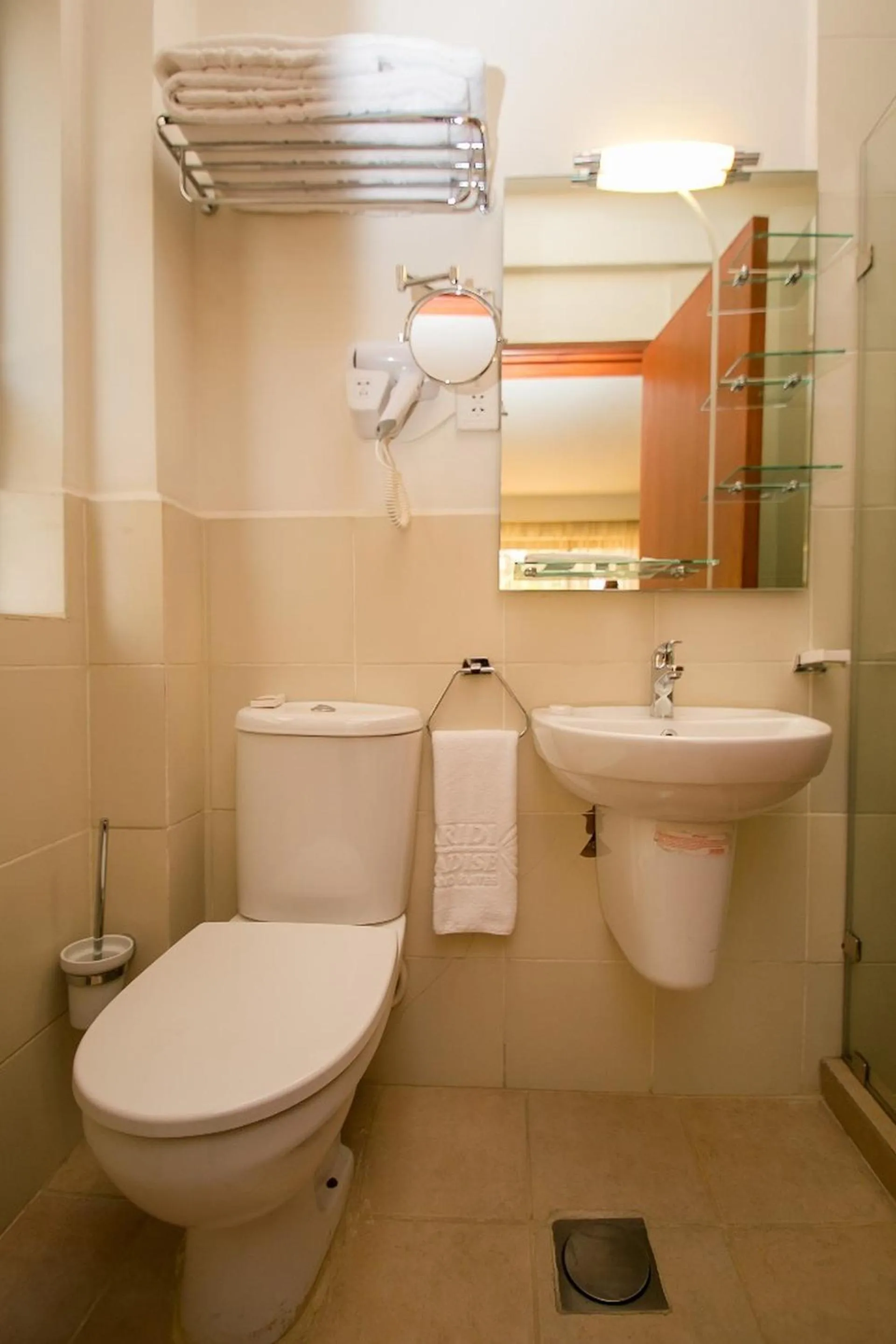 Bathroom in Waridi Paradise Hotel and Suites