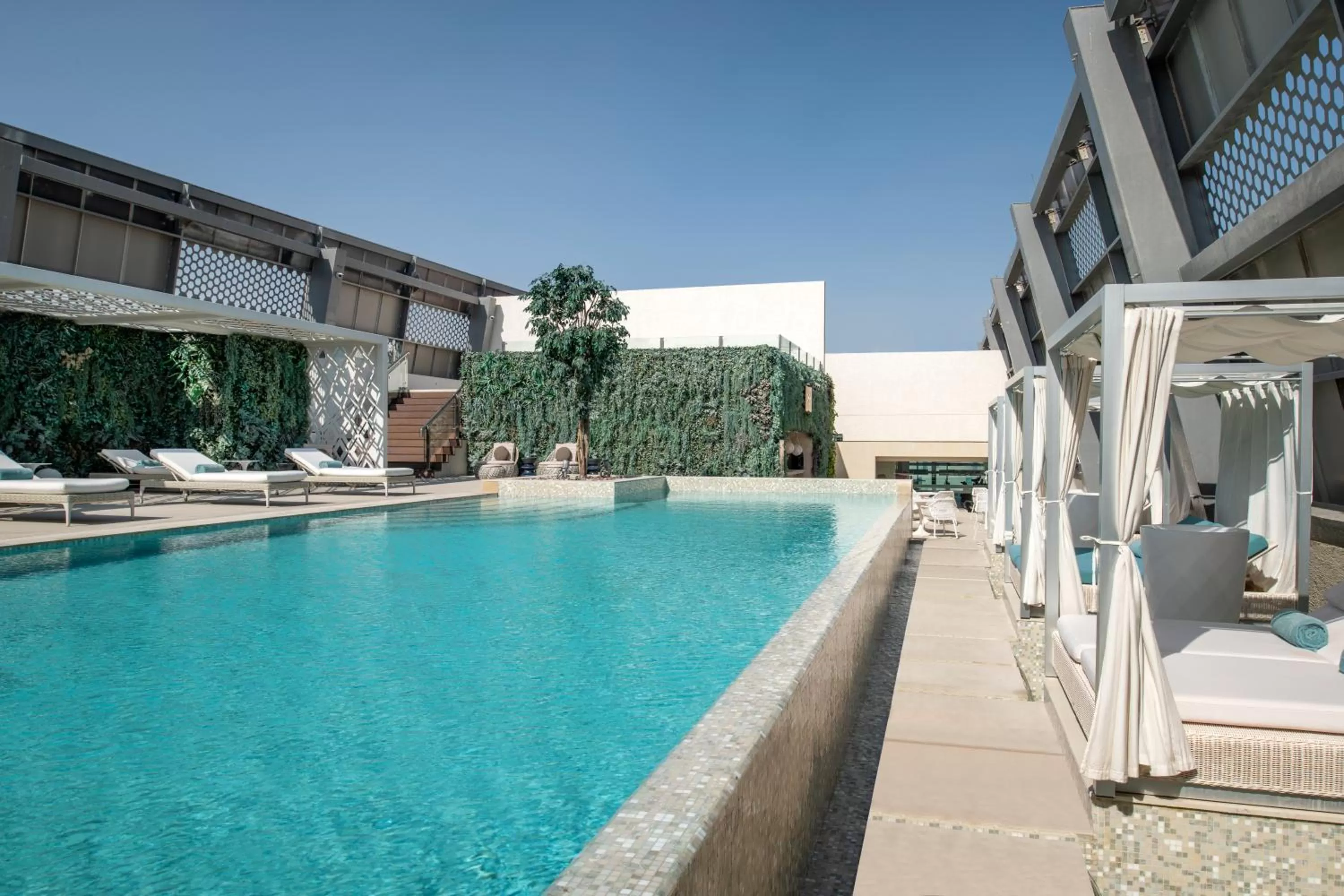 Swimming pool in Steigenberger Hotel Doha