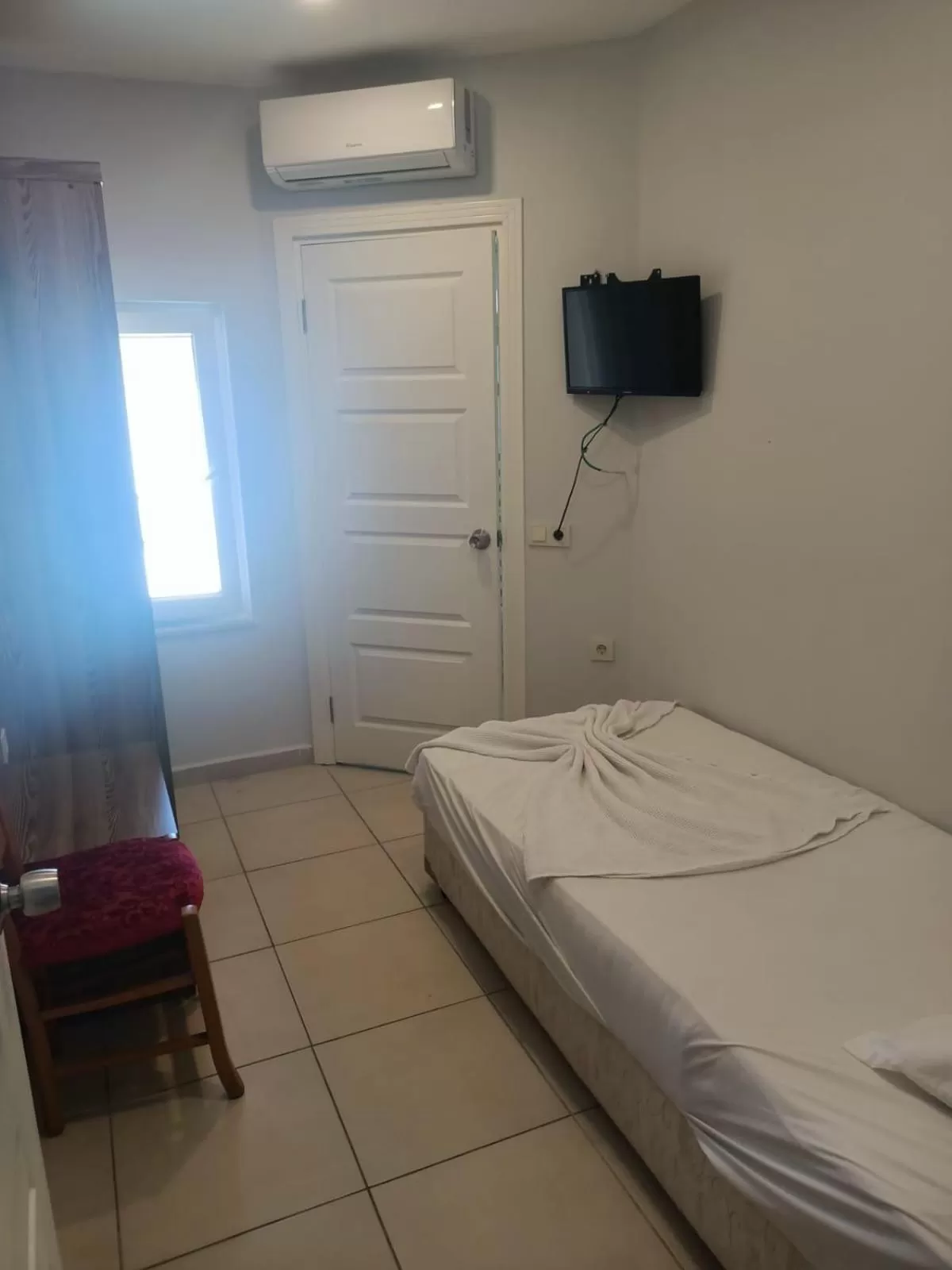 Photo of the whole room, Bed in Cleopatra Ada Apart