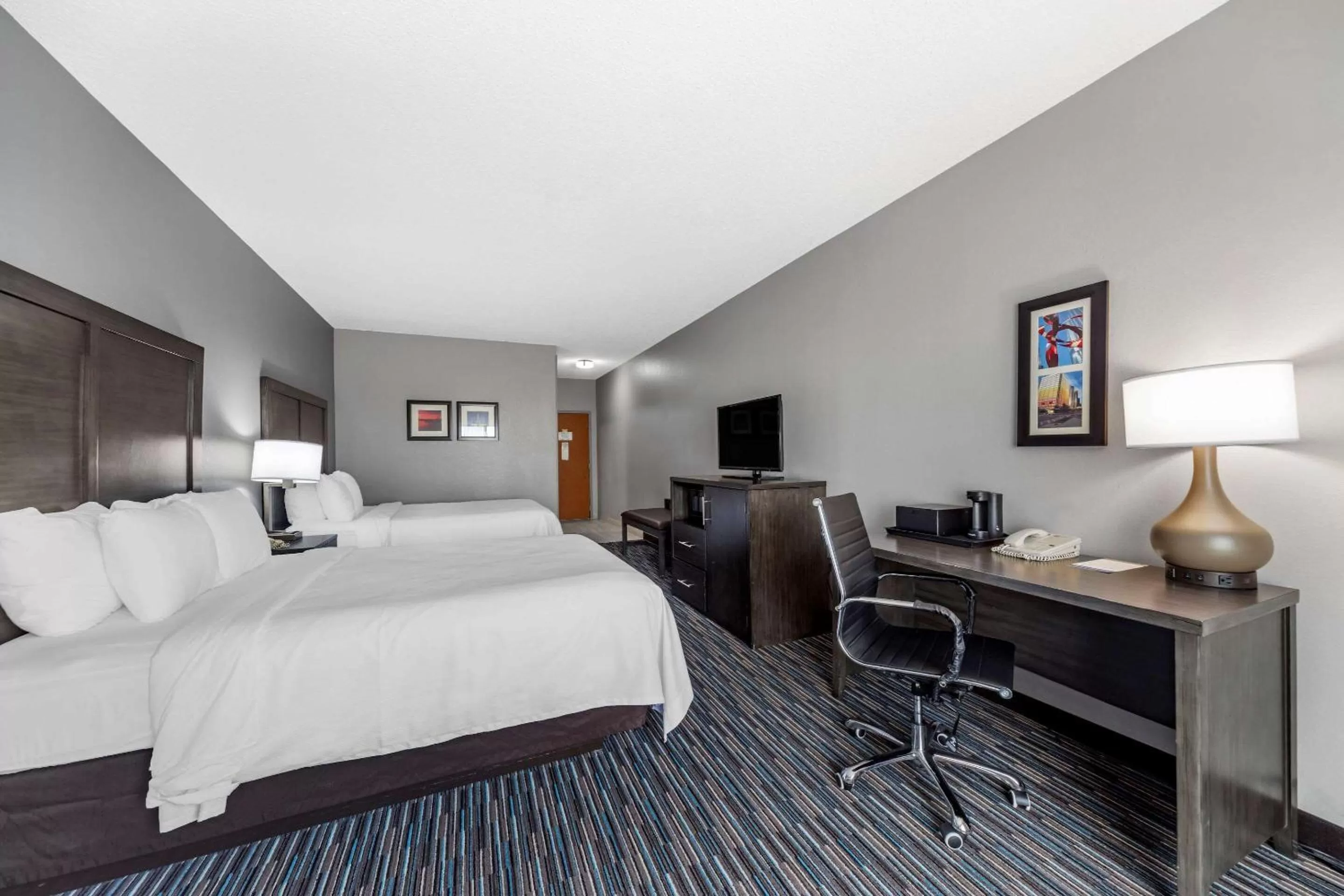 Photo of the whole room in Comfort Inn and Suites Quail Springs