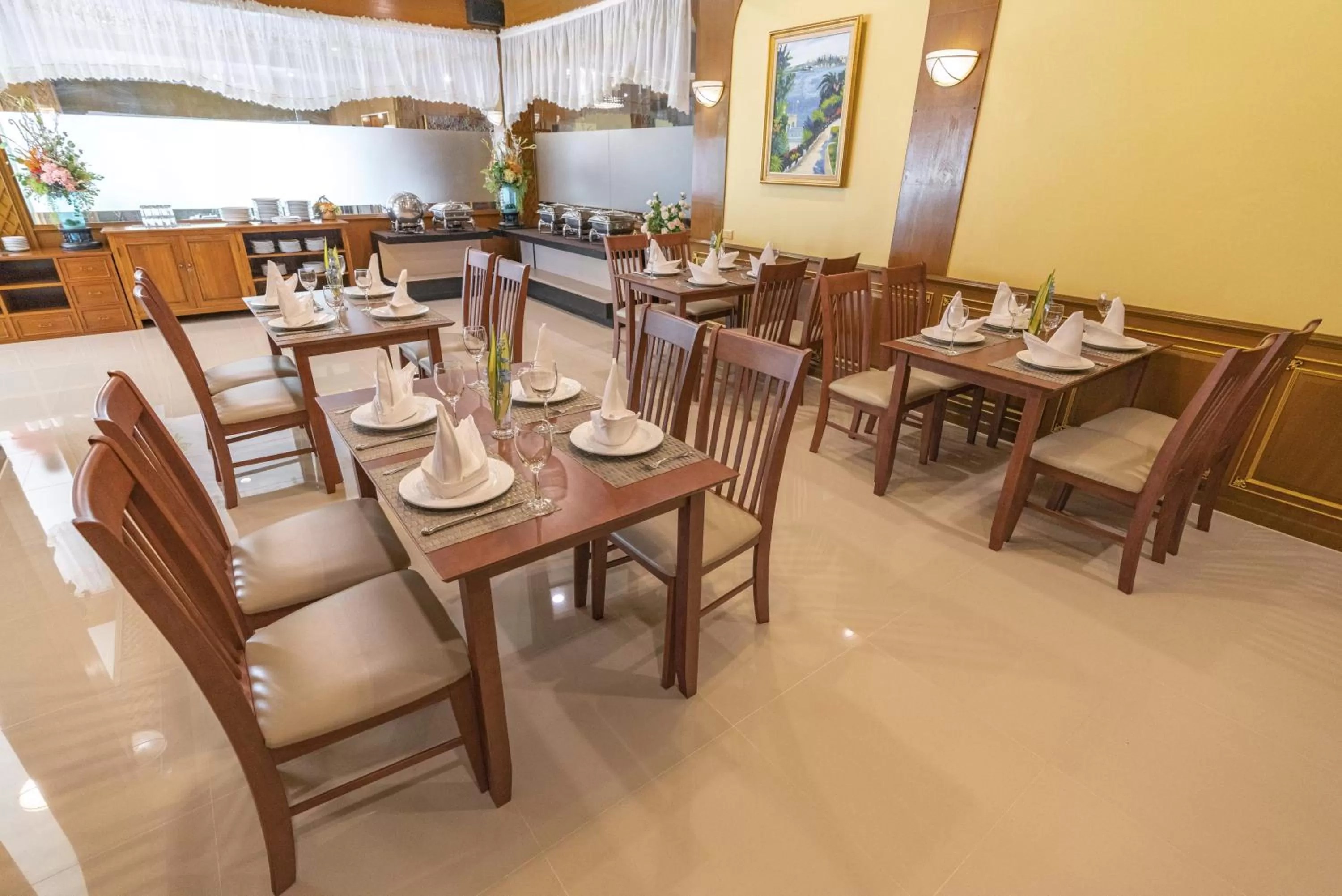 Restaurant/places to eat in Sabai Inn