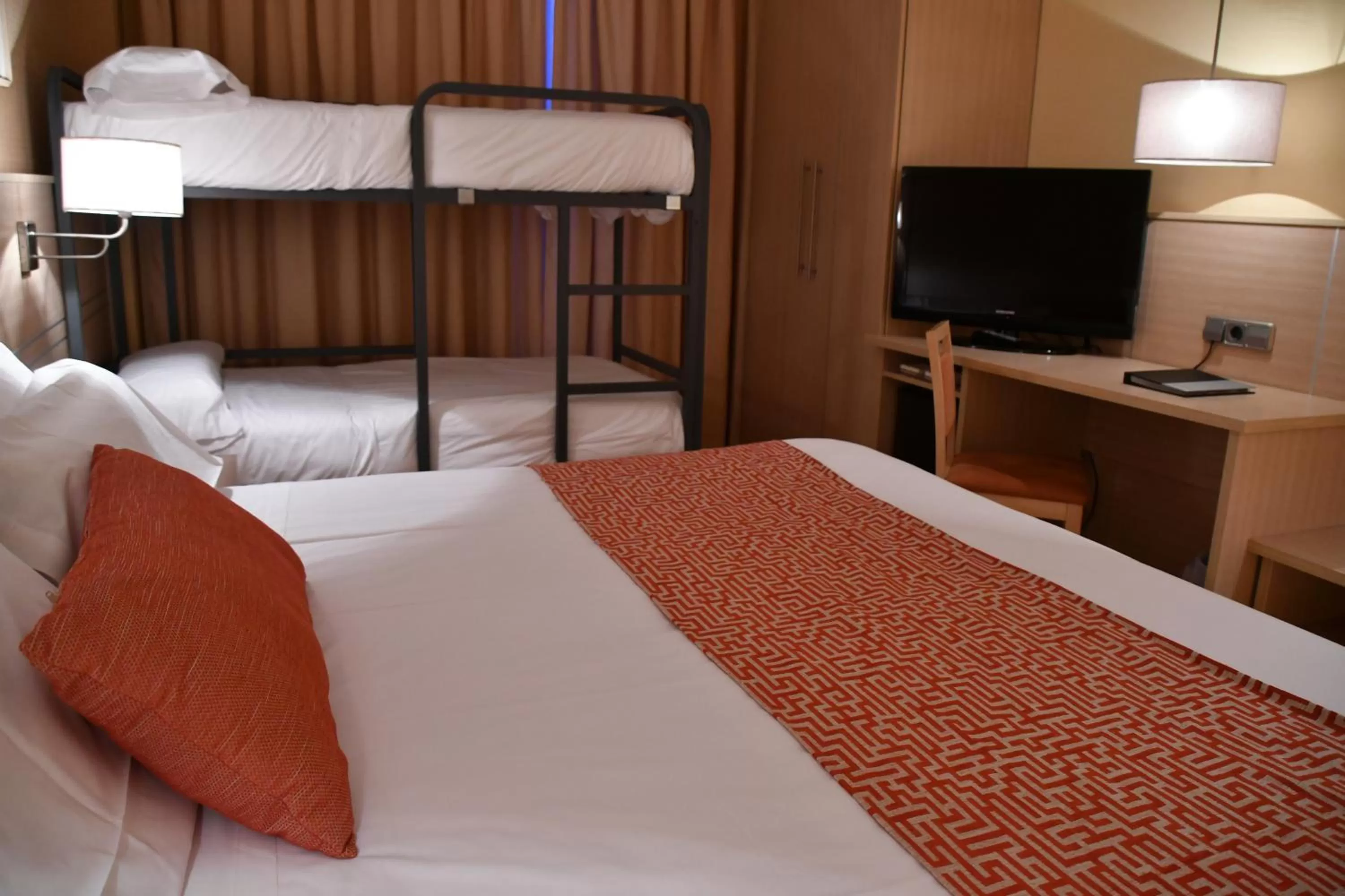 Bed in Hotel Class Valls