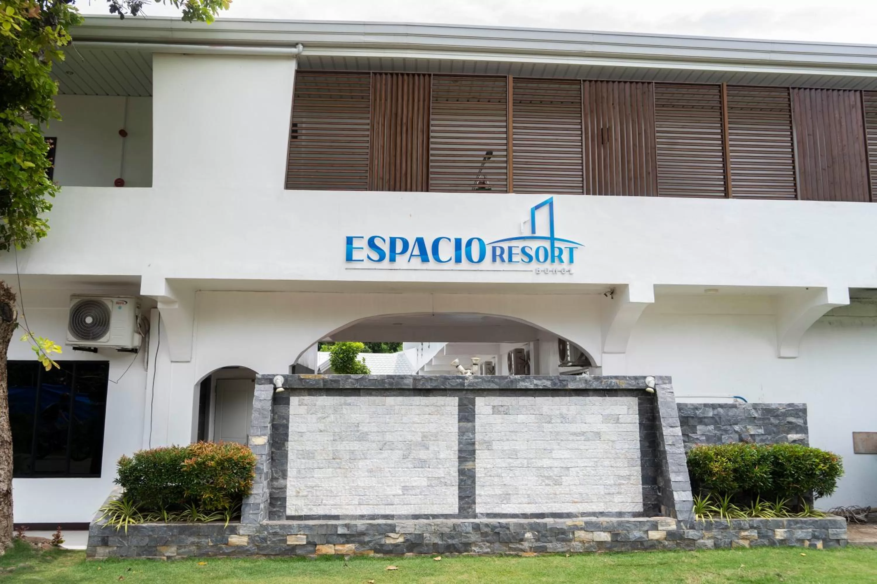 Property building in Espacio Resort Bohol