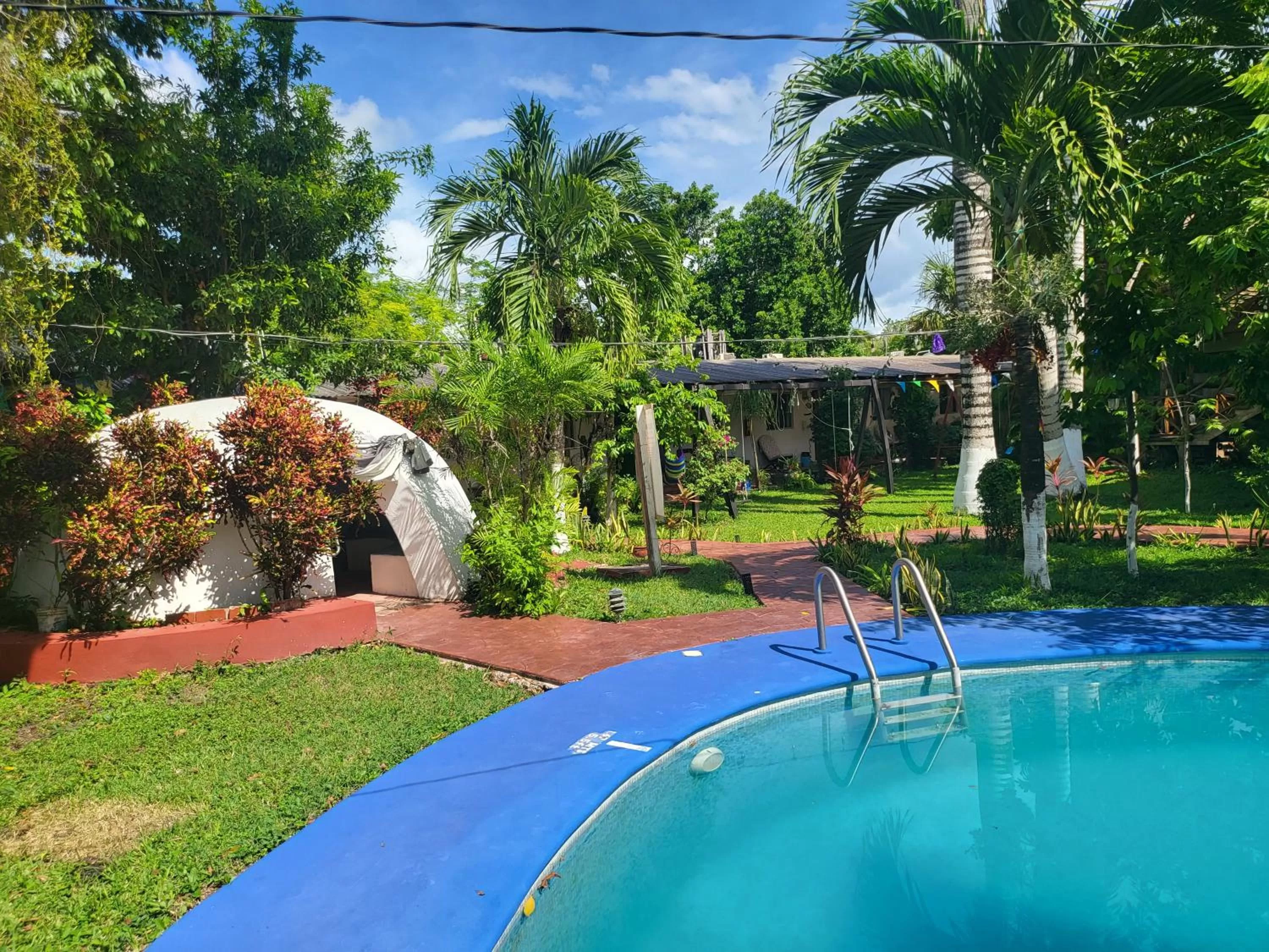 Swimming Pool in Cabañas Colibrí