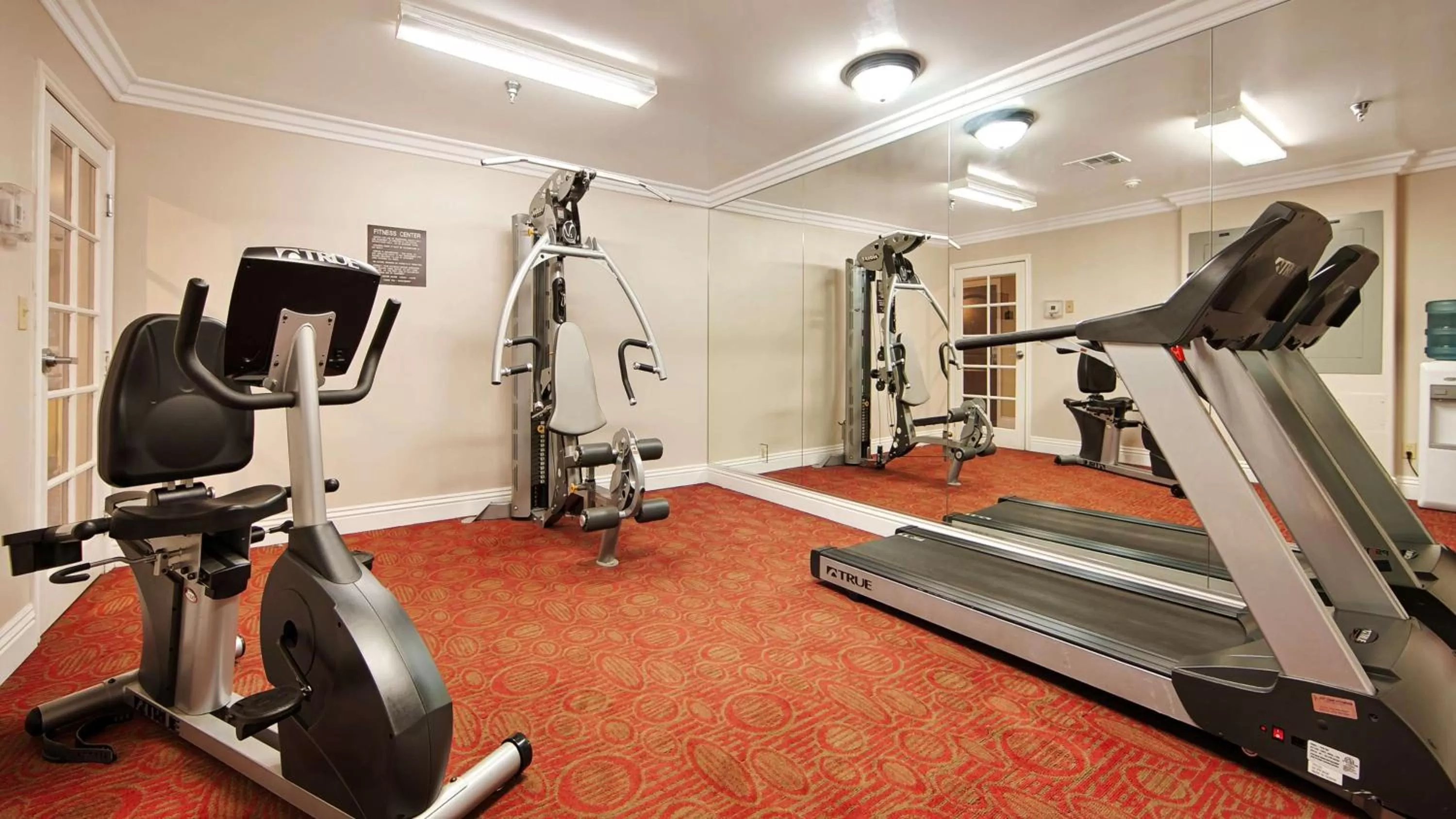 Fitness centre/facilities in Best Western Burbank Airport Inn