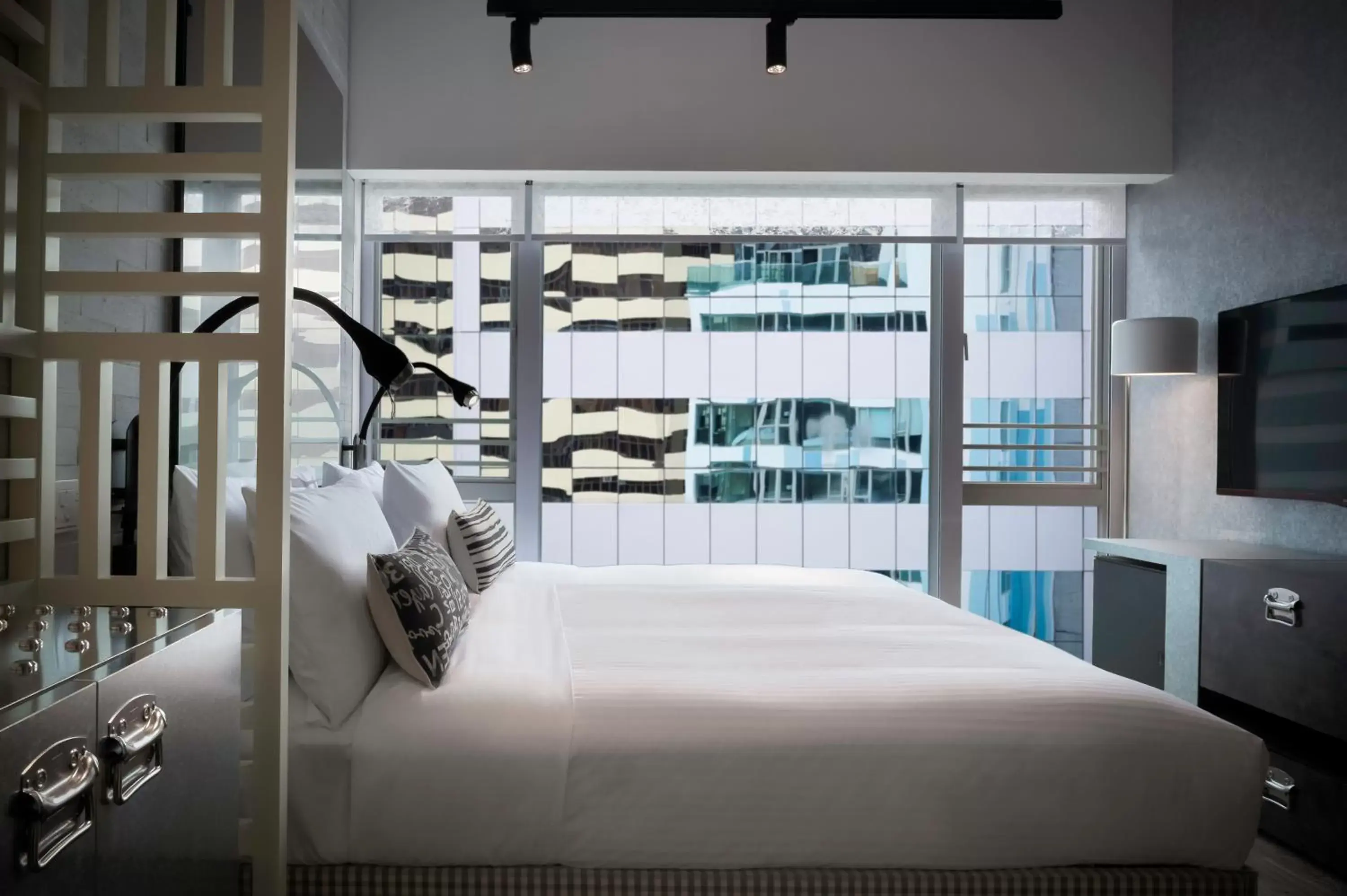 Mini Queen Room in Southside by Ovolo Mini Queen Room in Southside by Ovolo