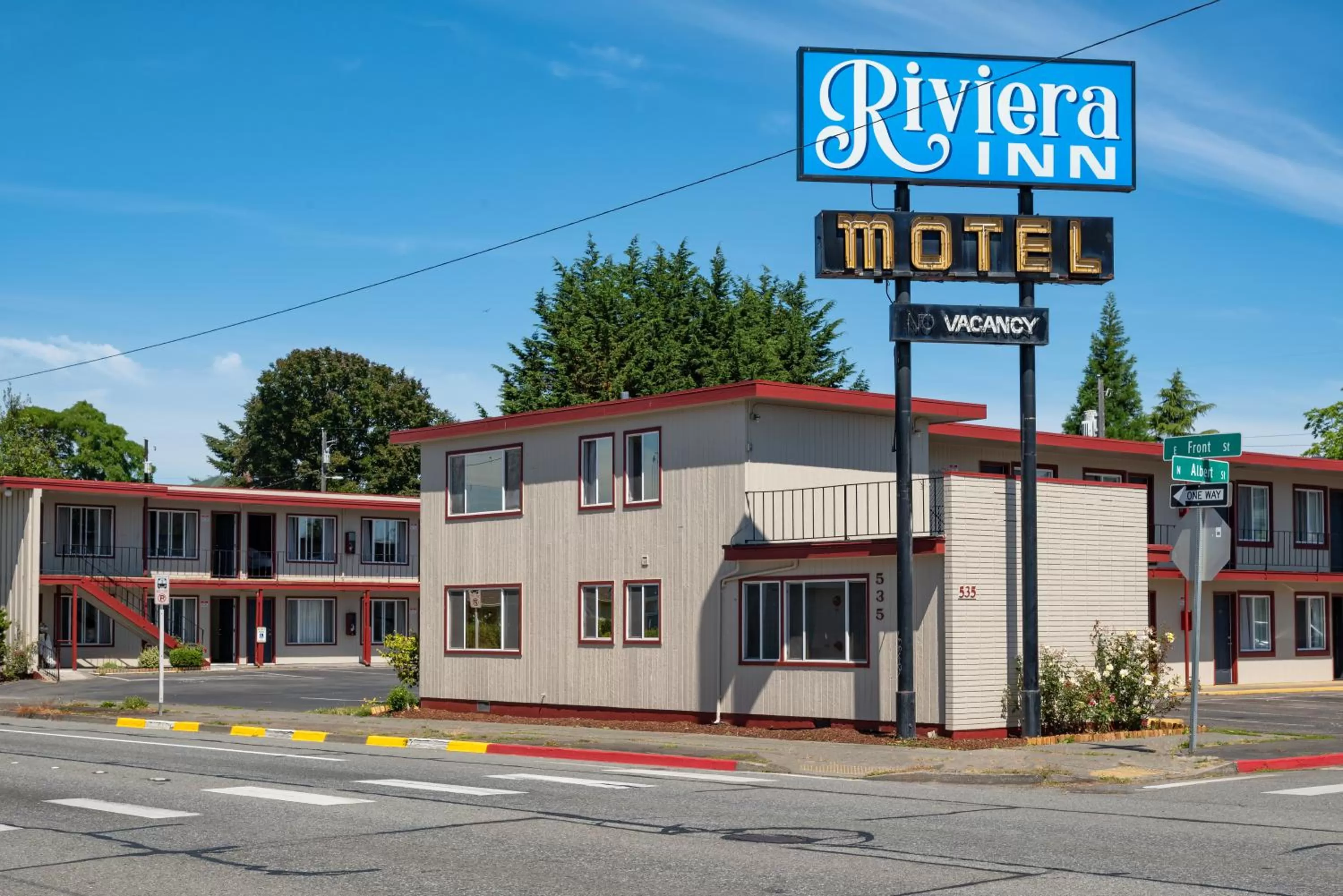 Riviera Inn