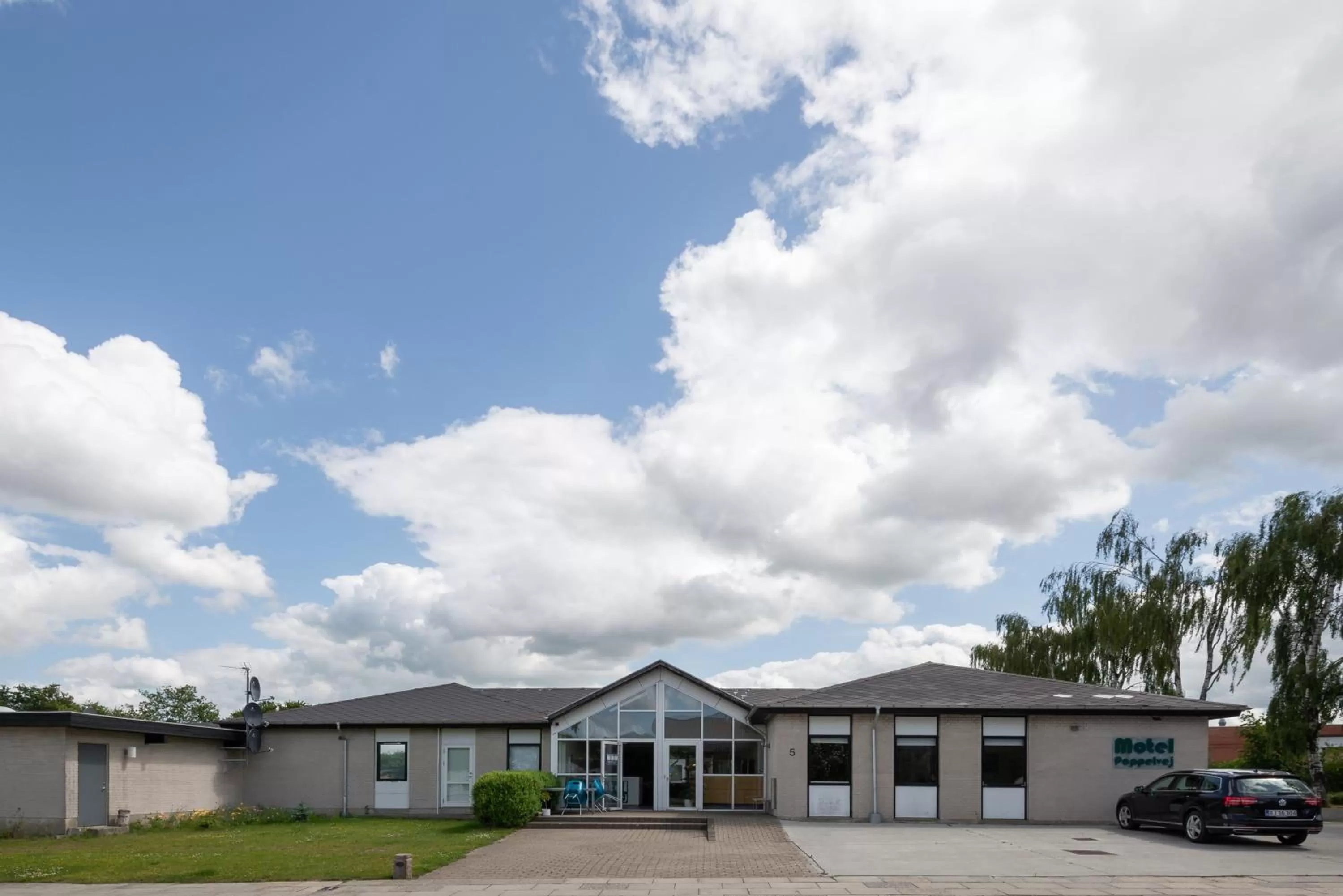 Property building in Motel Poppelvej