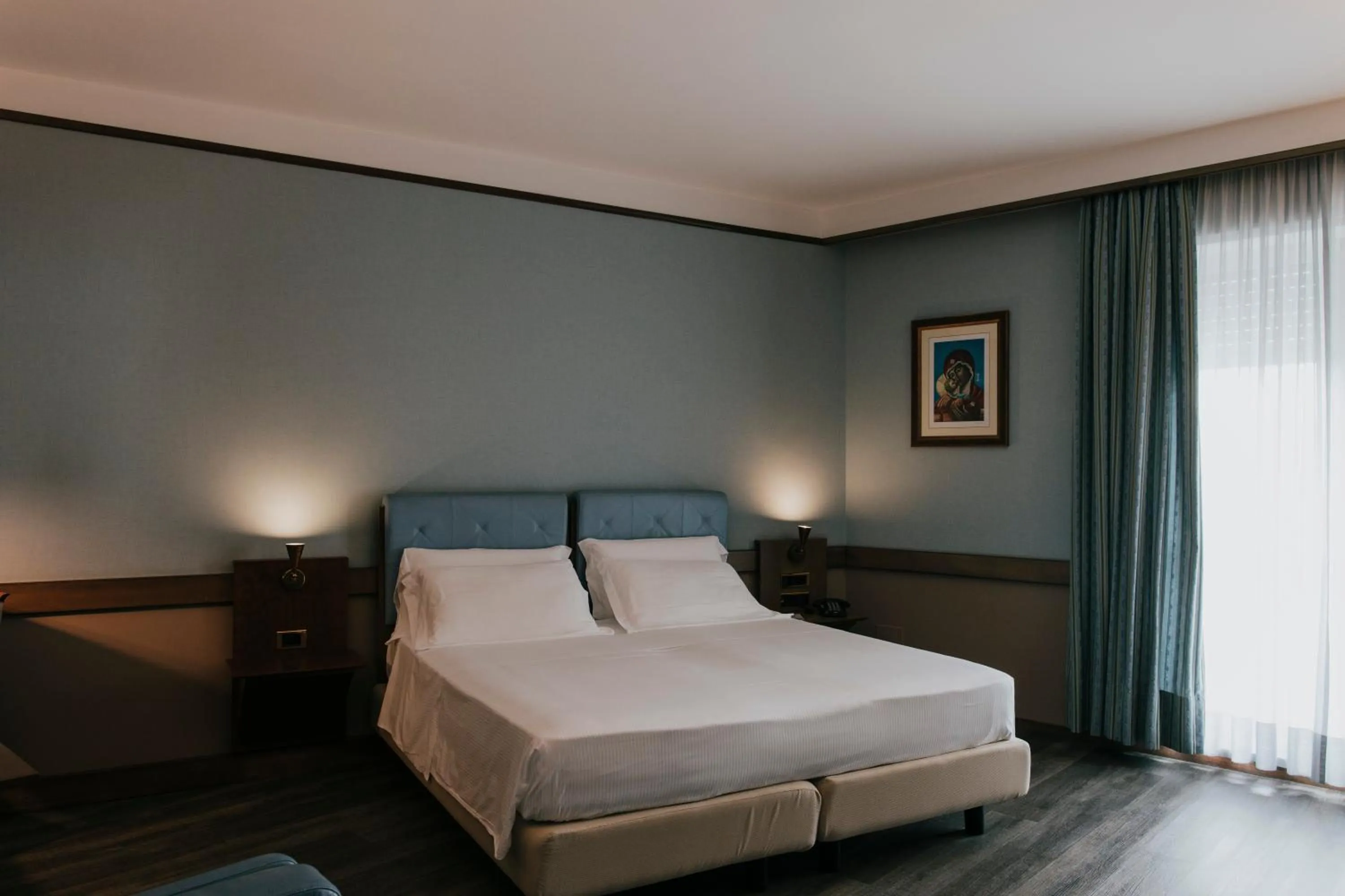 Photo of the whole room, Bed in Hotel Del Campo